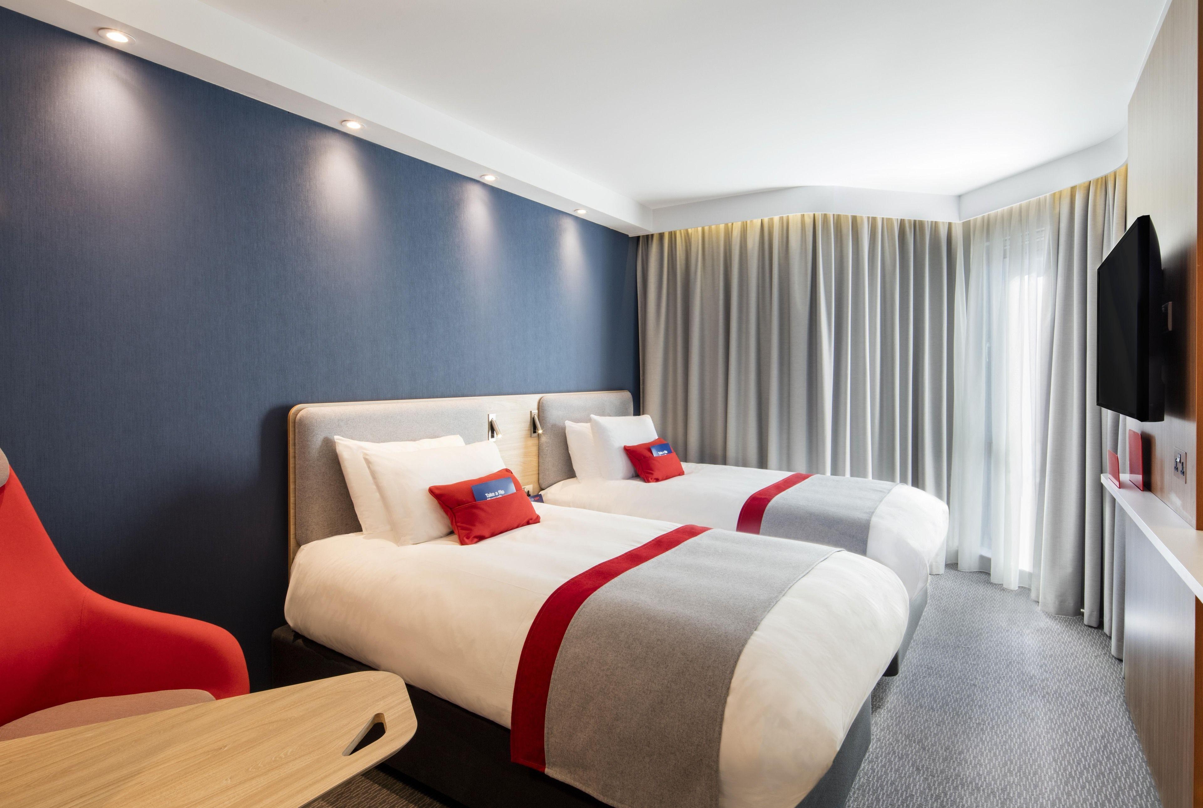 Camera Standard Doppia con Letti Singoli con Colazione Calda Gratuita