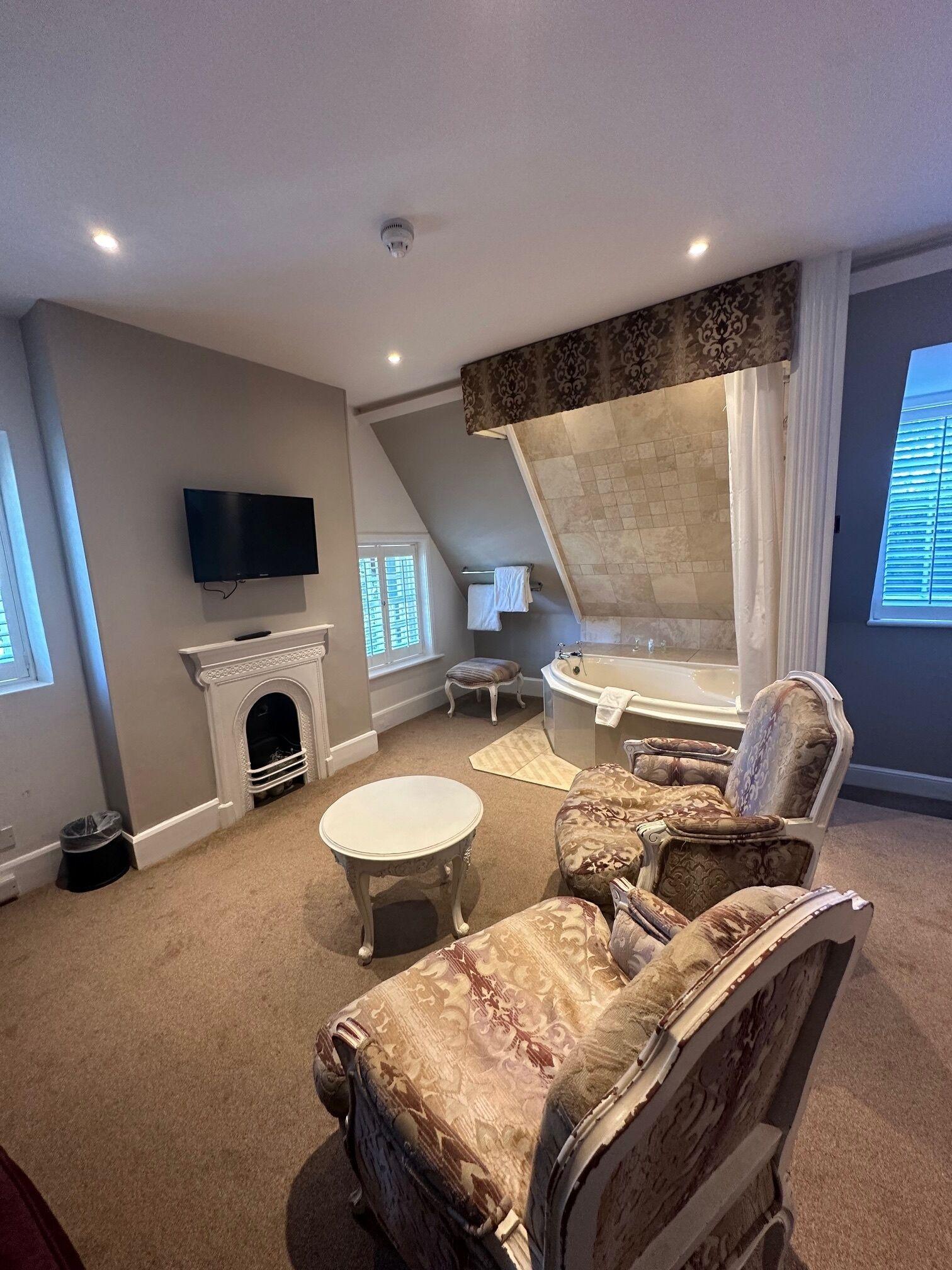 Luxury Suite