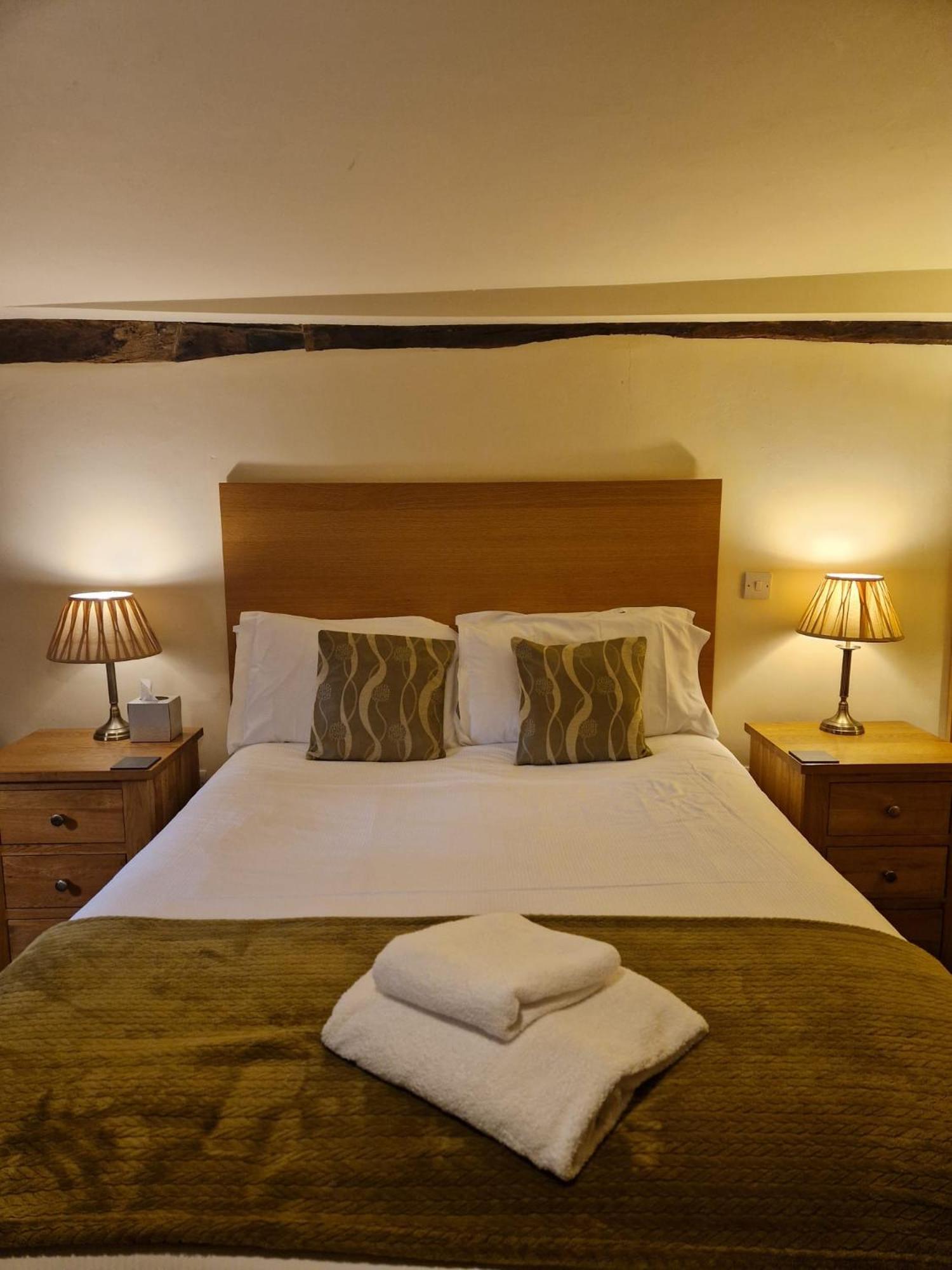 Standard King Room,1717081579:JPEG