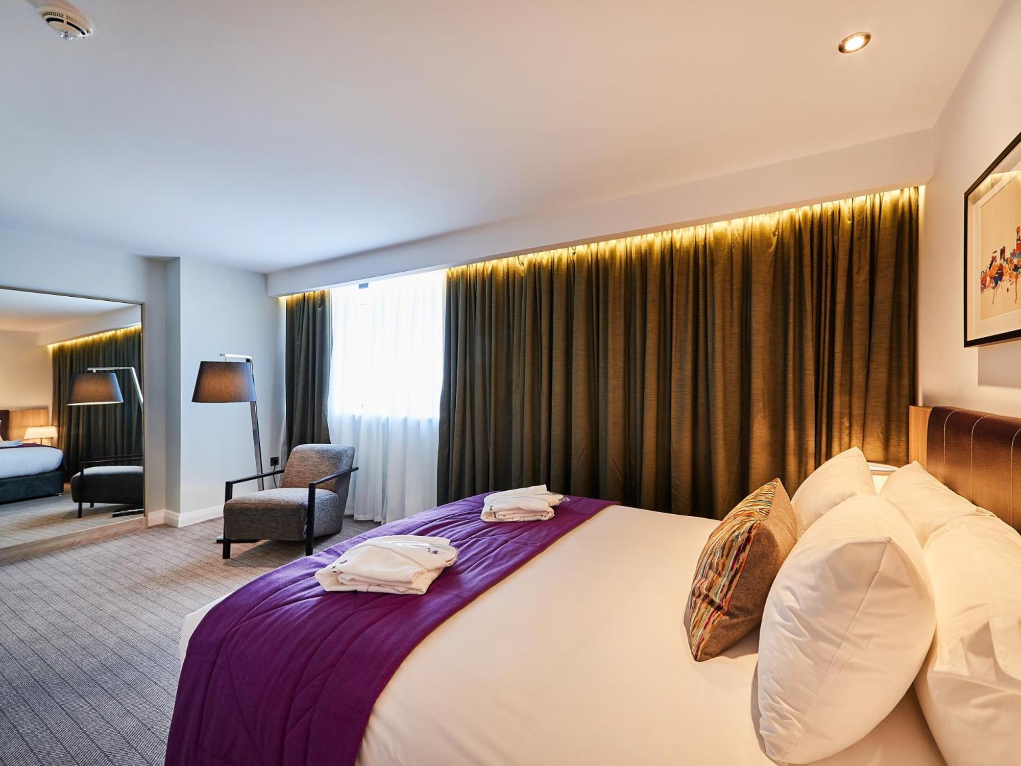 Deluxe Accessible Room