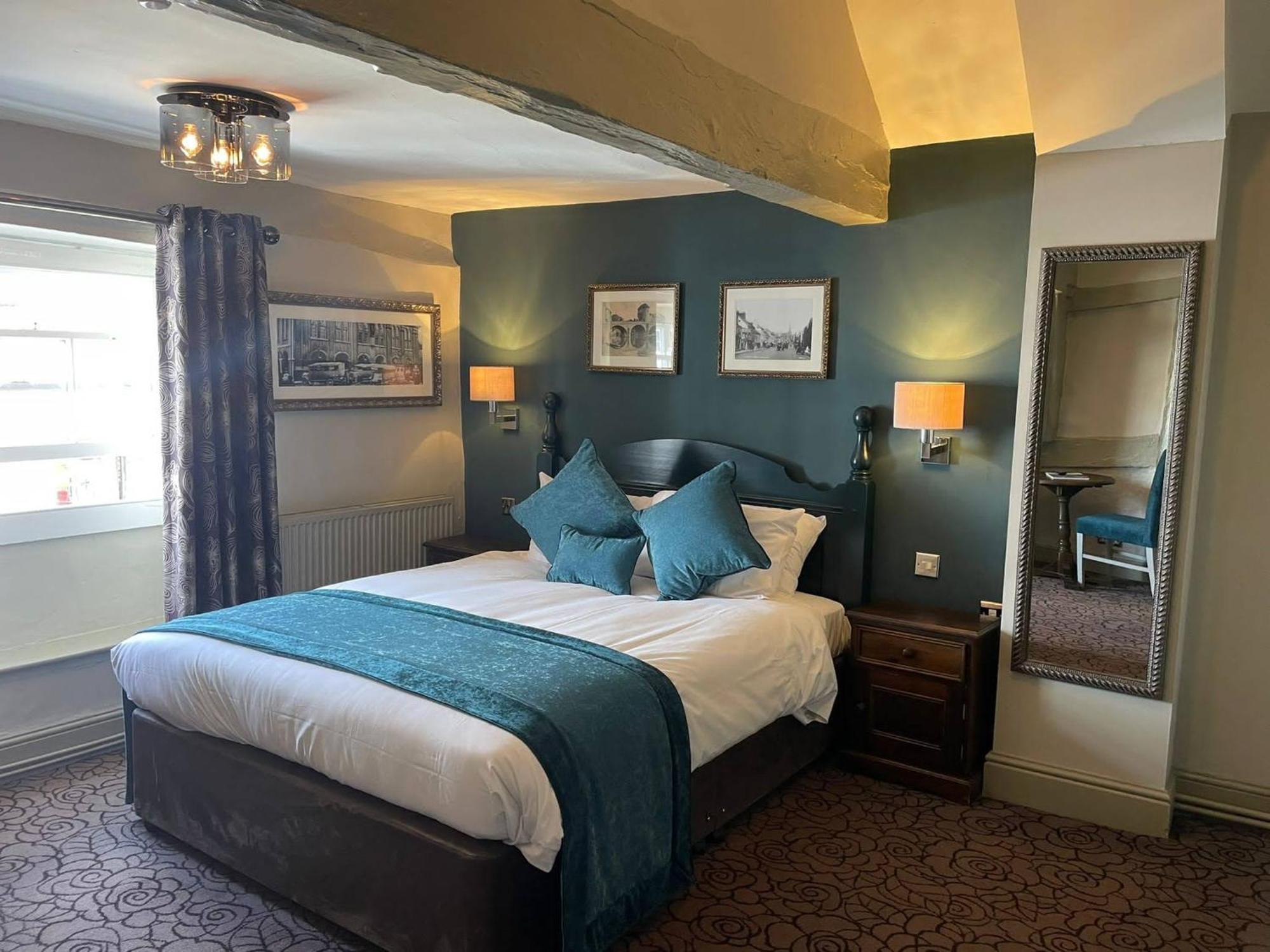 Deluxe Double Room Bath