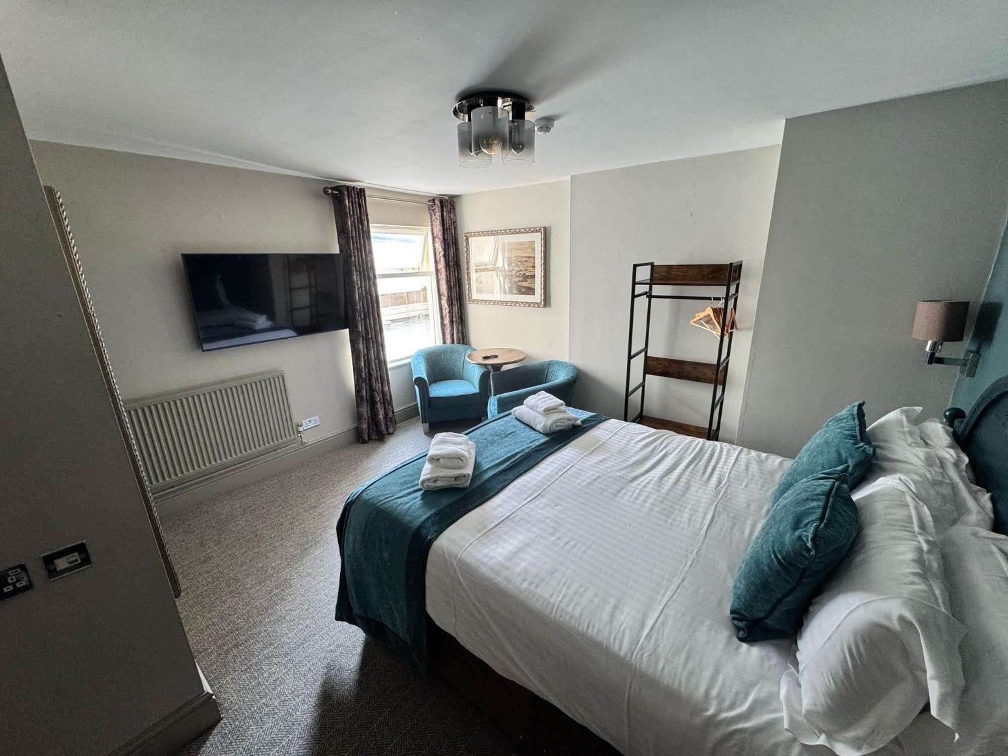 Deluxe Double Room Bath