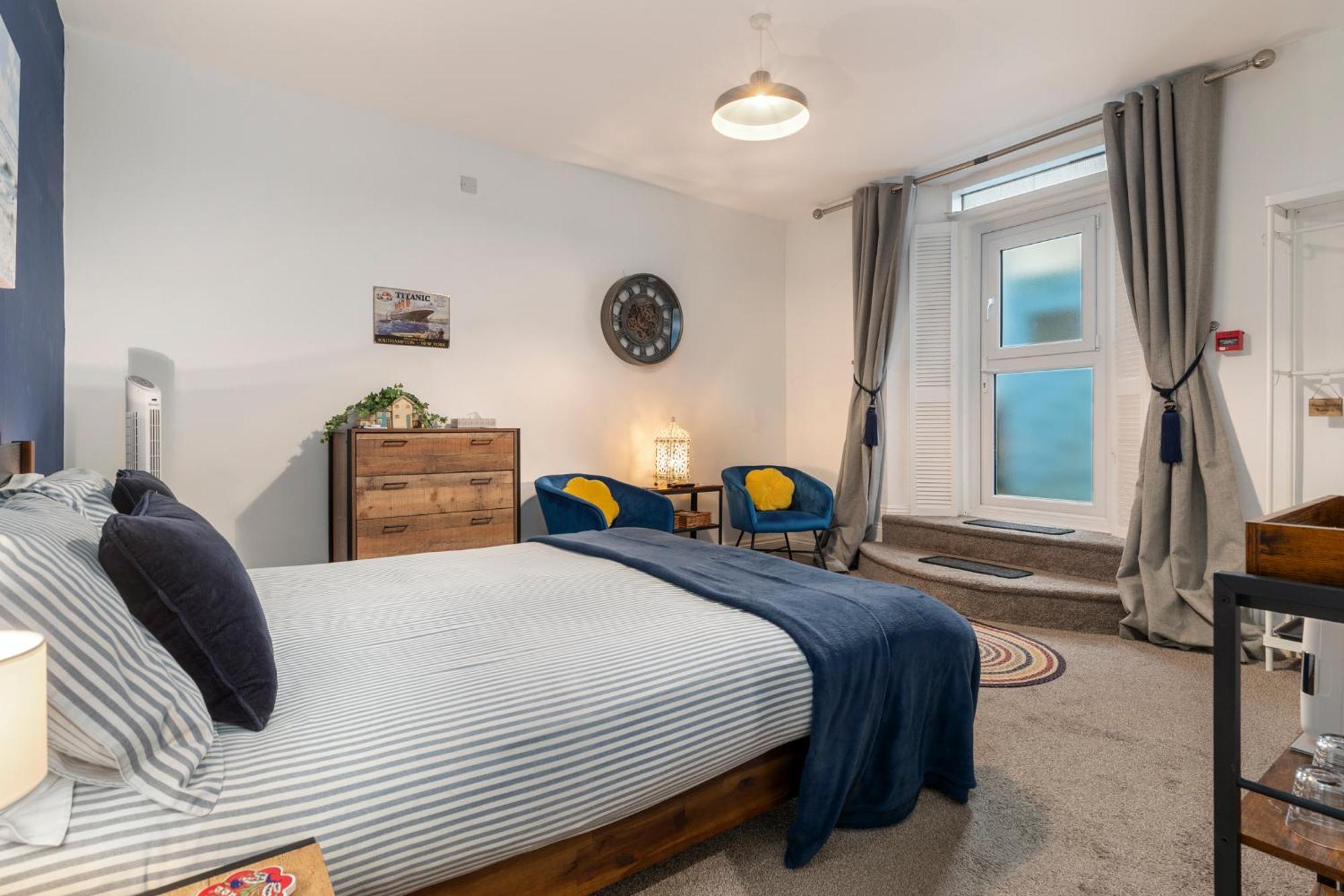 Deluxe King Room