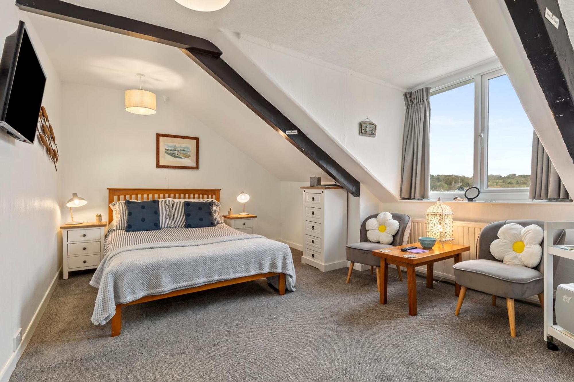 Double Room Sitting Area