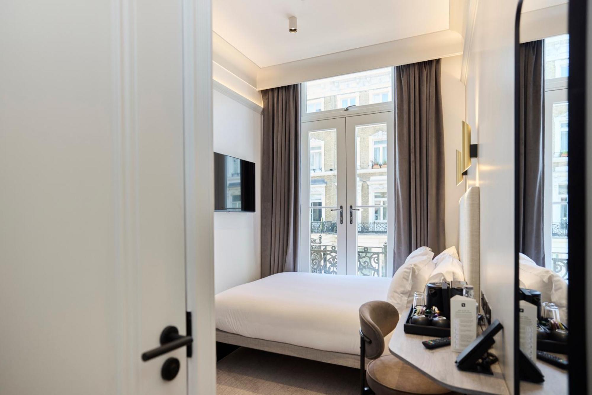 Compact Double Room