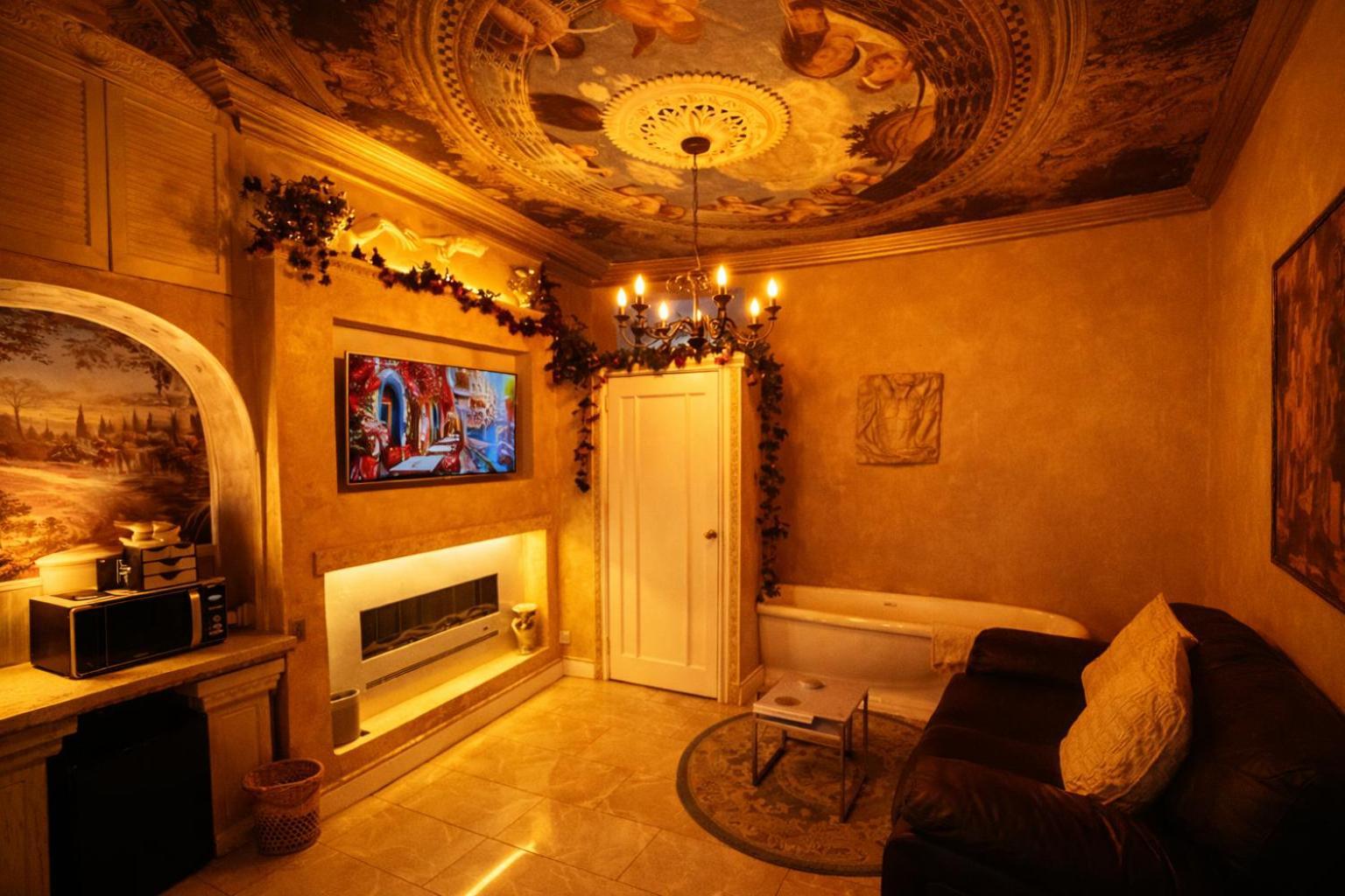 Venetian Suite