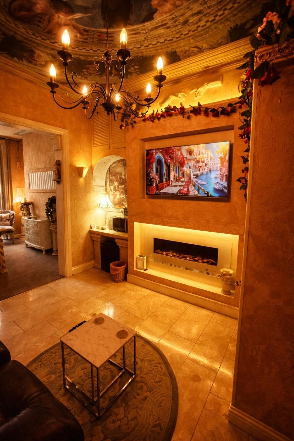 Venetian Suite