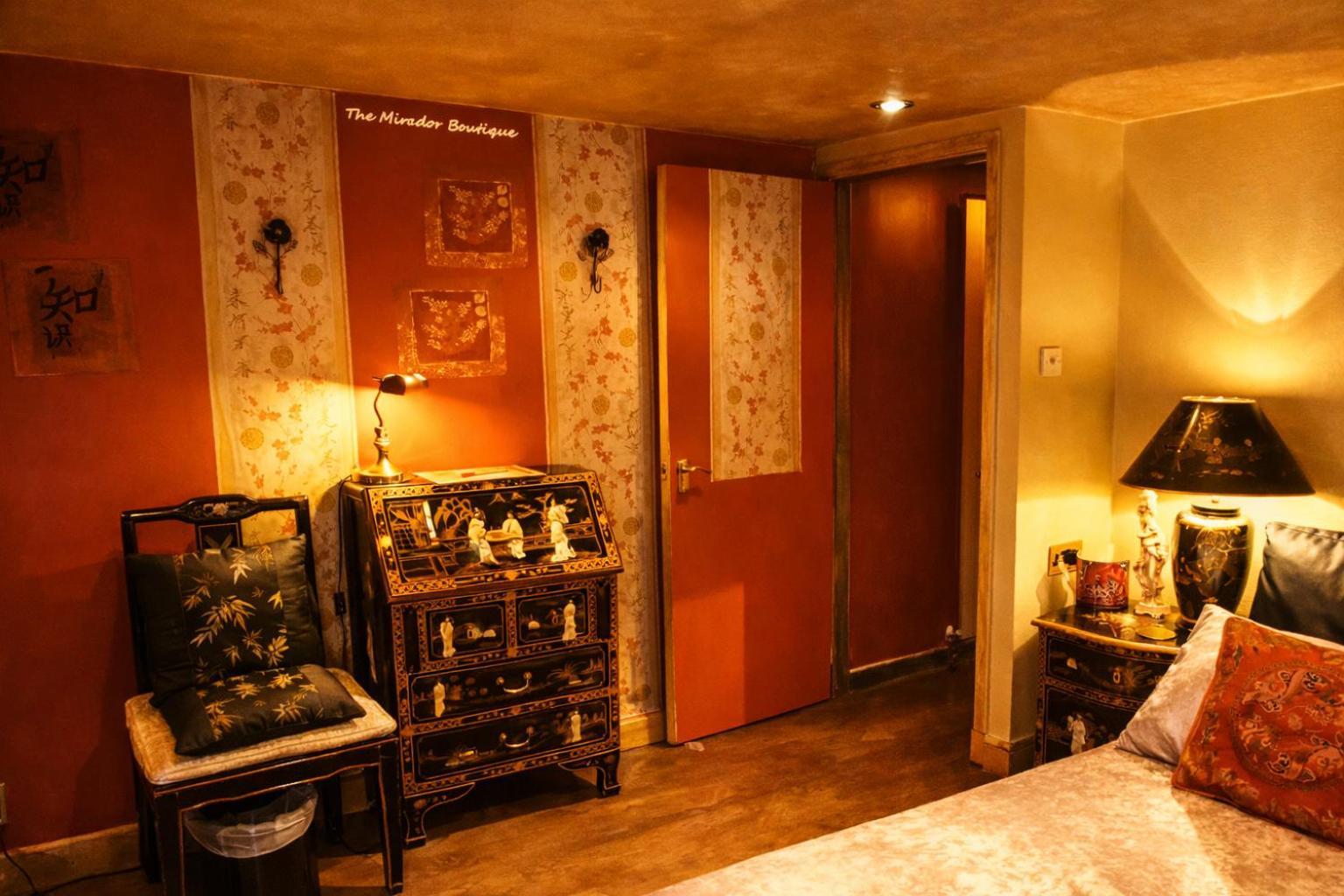 Oriental Suite