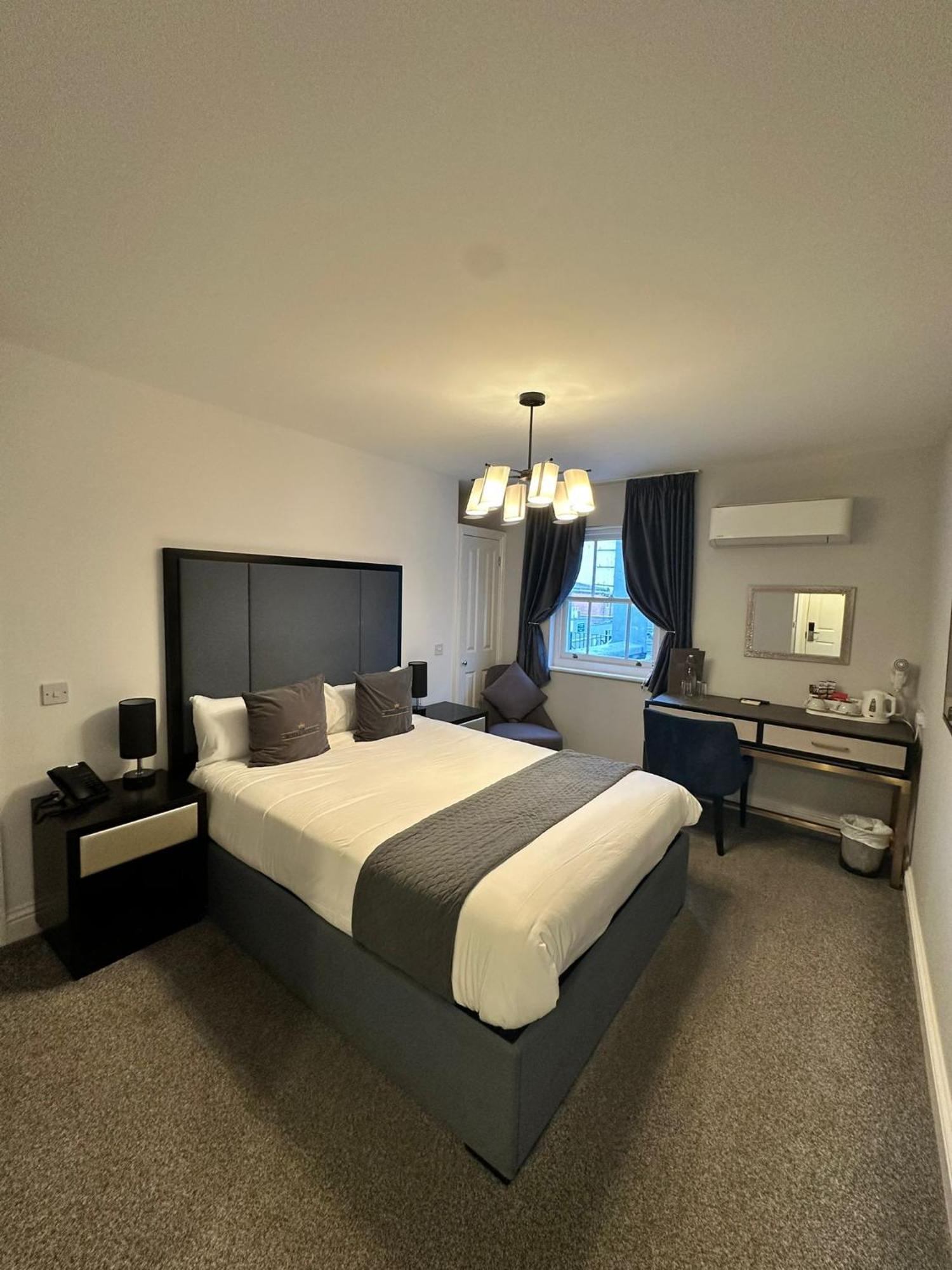 The Duchess Quarters Superior Double Room