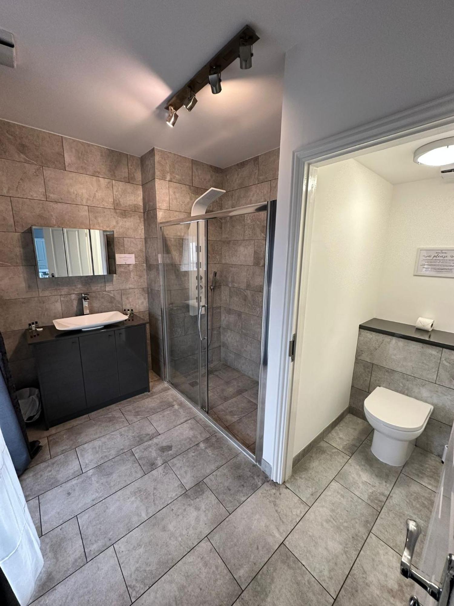 The Princess Quarters Deluxe Double Room Shower