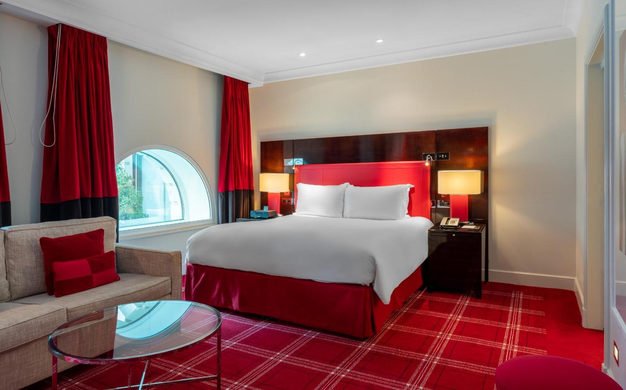 Studio King Suite Lounge Space Waterloo Place View