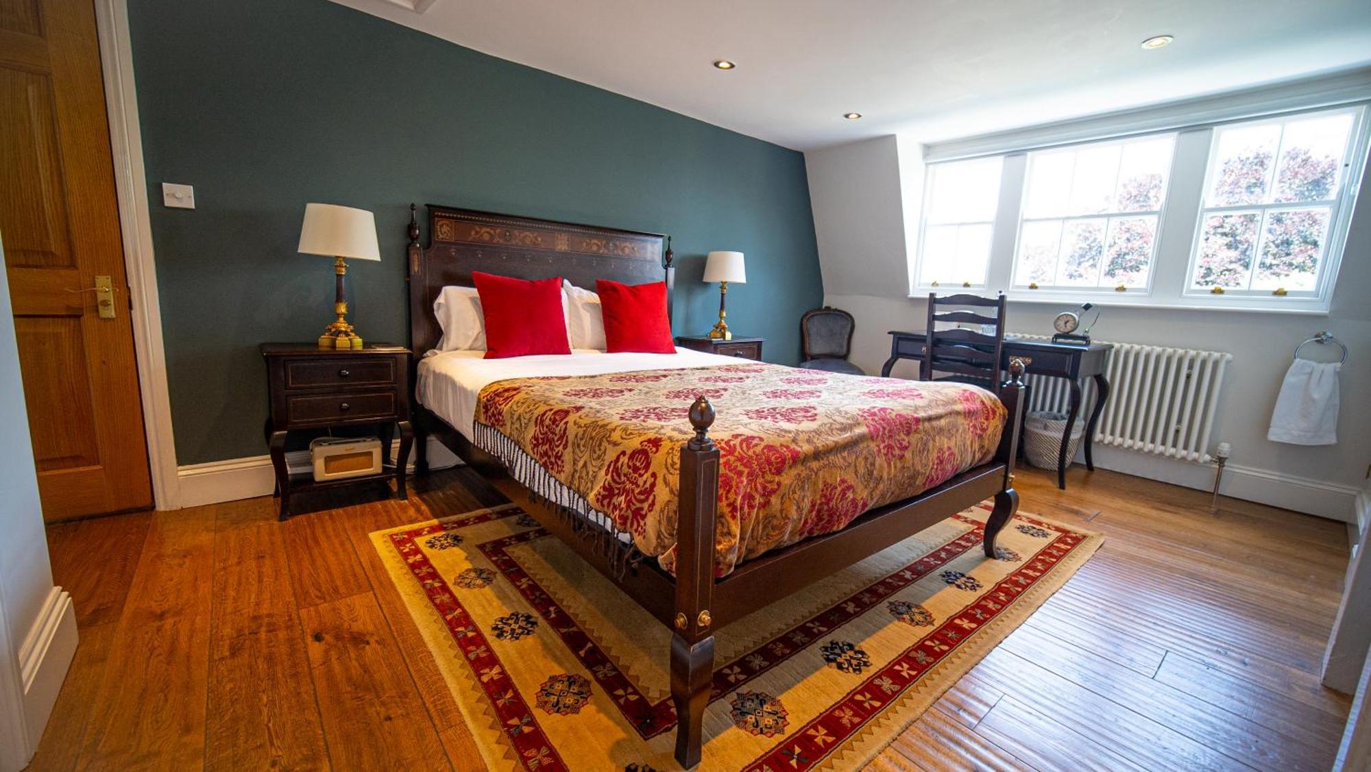 Classic King Room