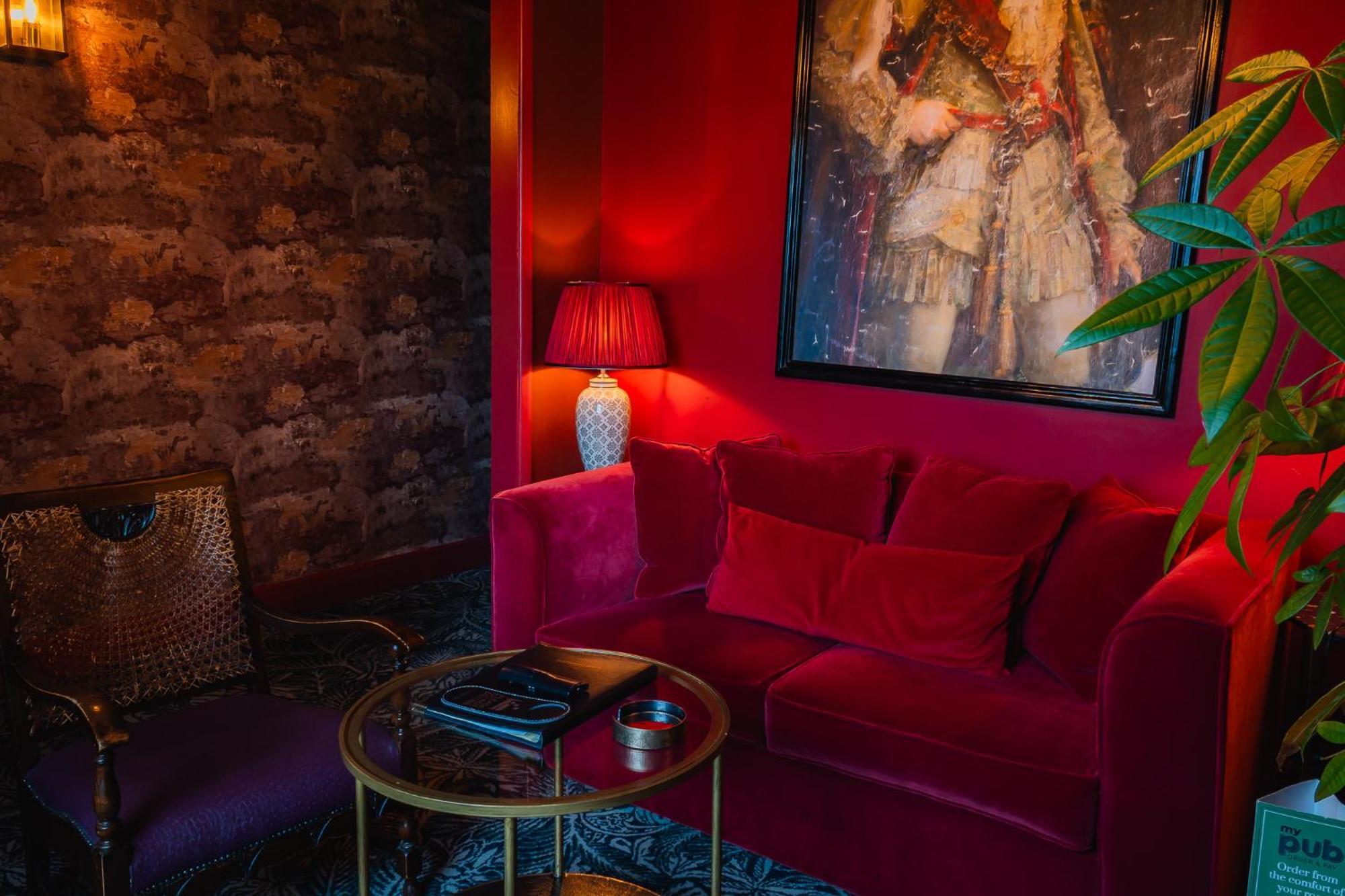Superior Suite Lounge