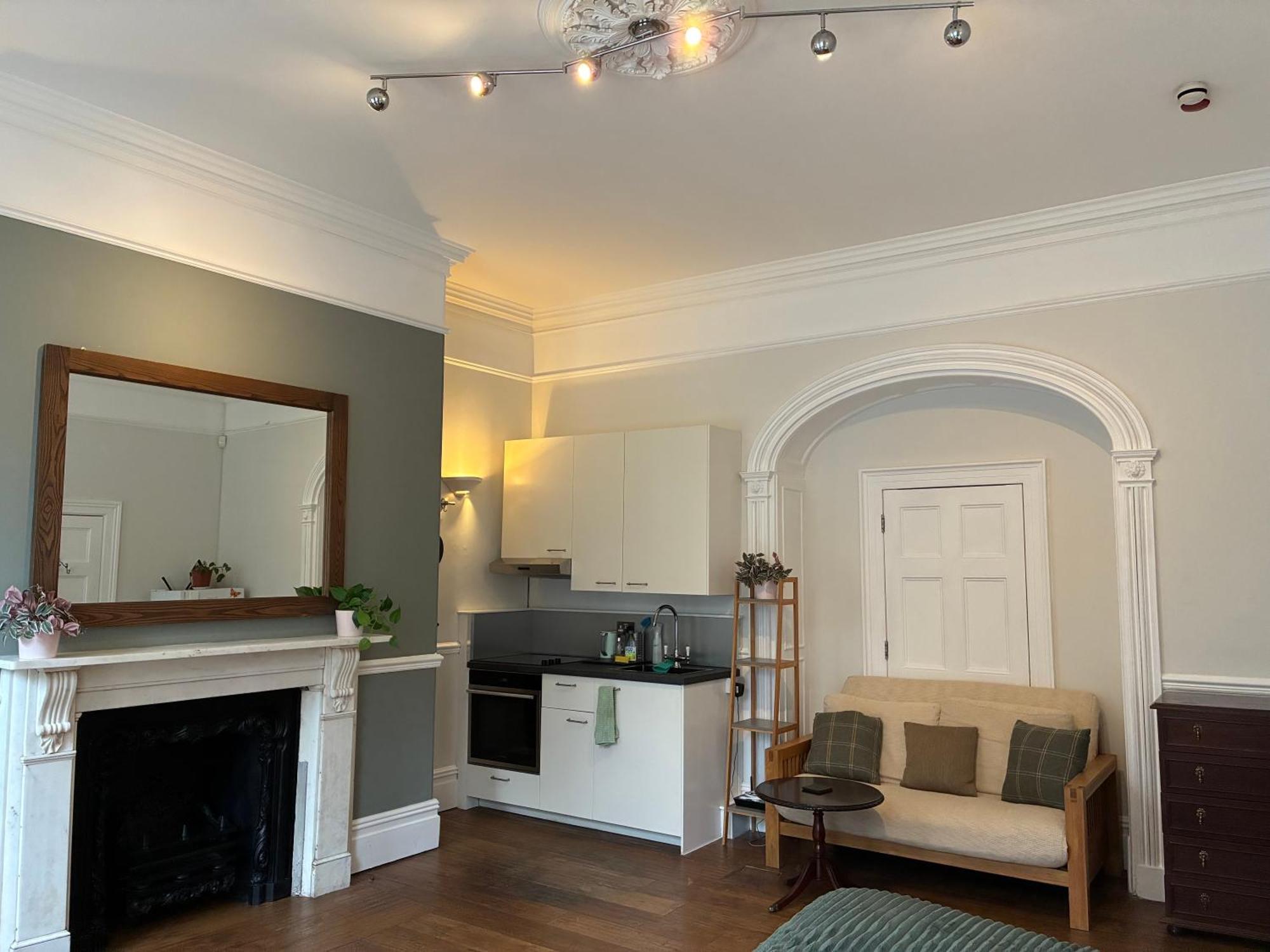 Triple Room Private External Bathroom