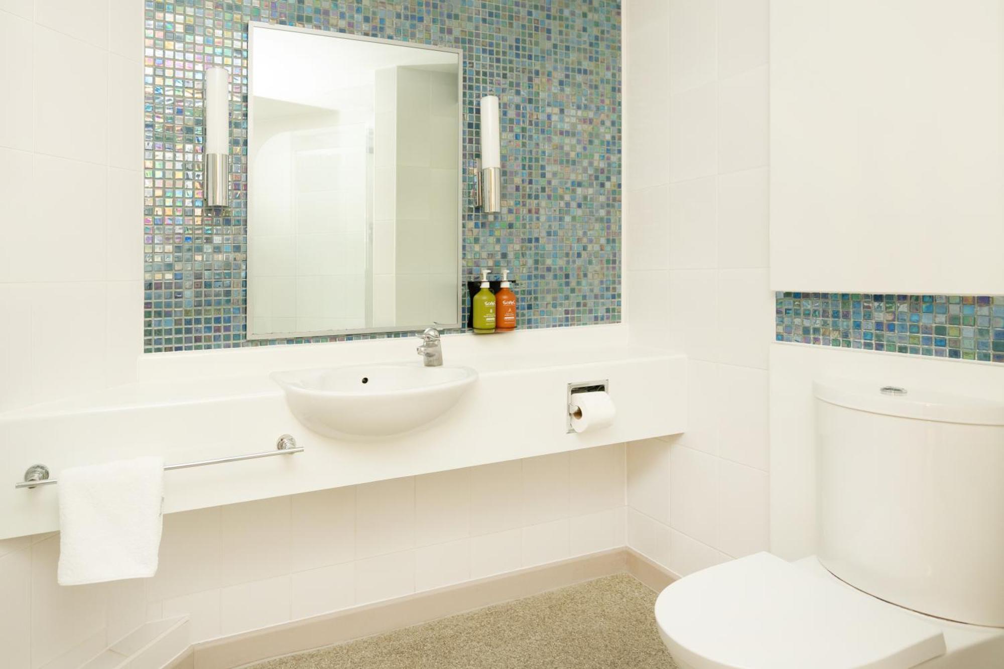 Double or Twin Room Side Sea View