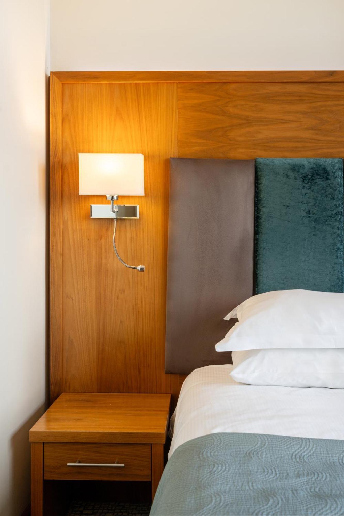 Premium Balcony Single Room