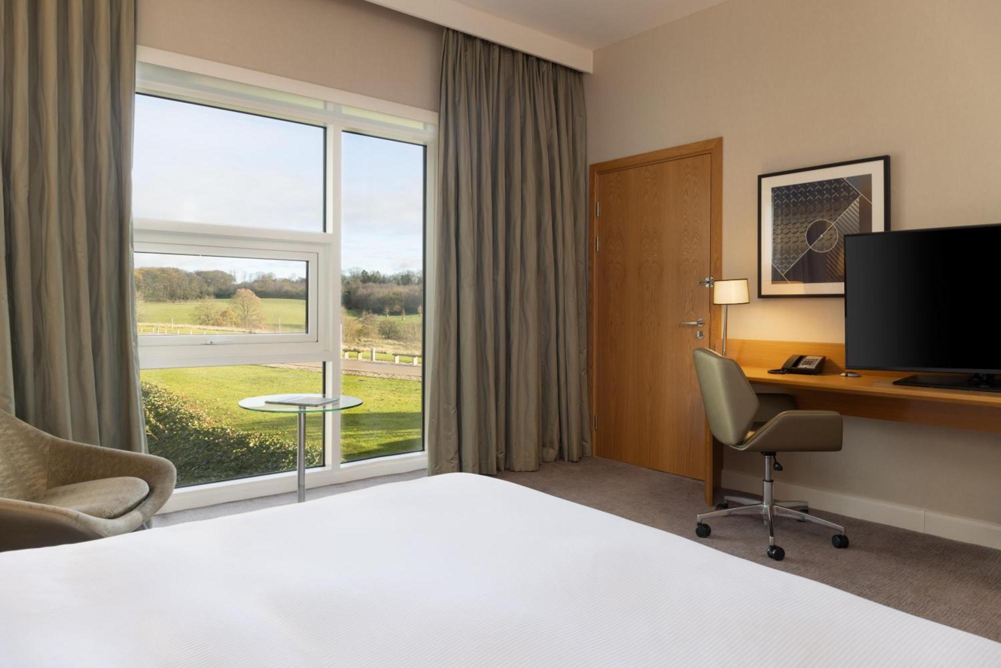 Deluxe King Room Mobility Accessible