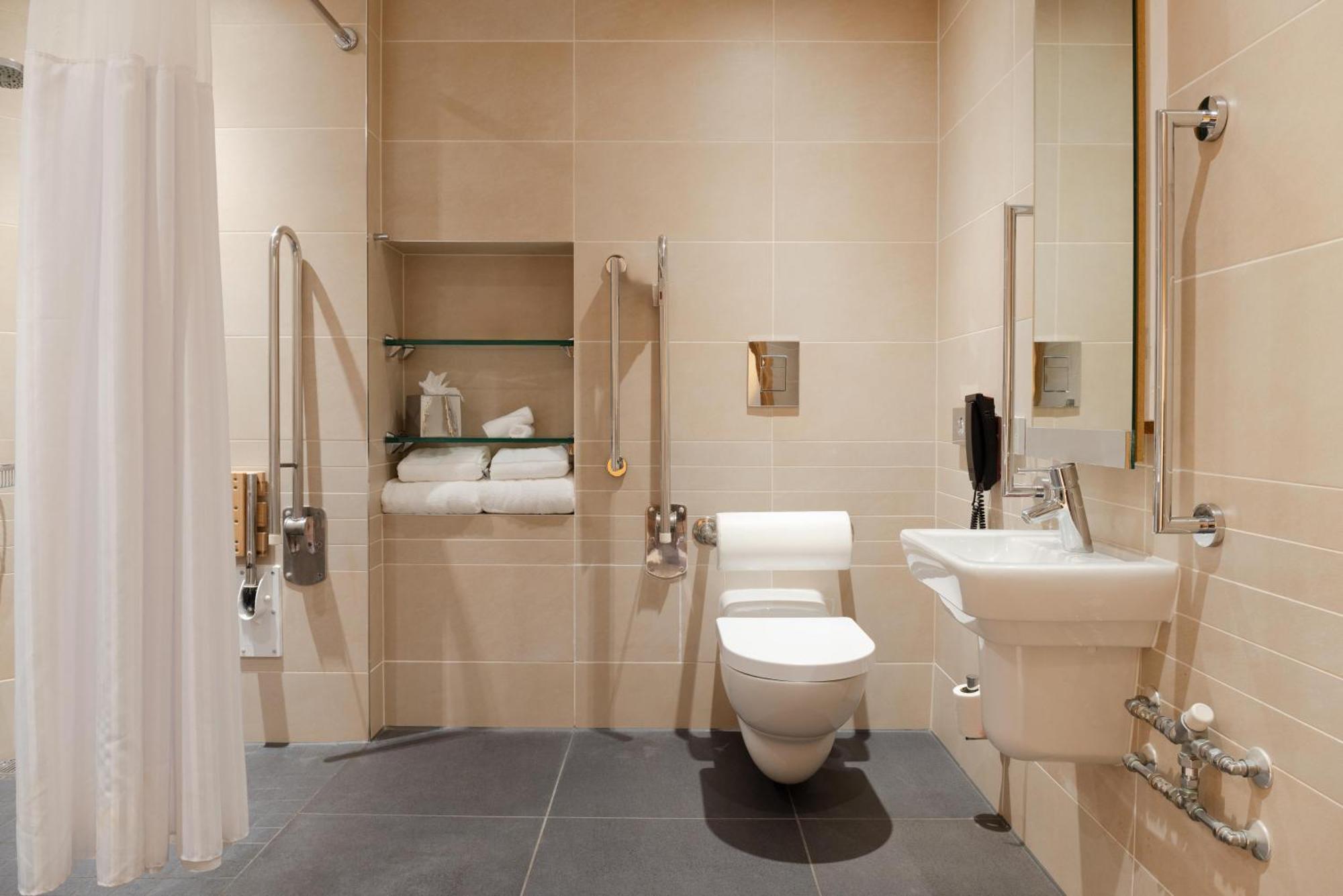Deluxe King Room Mobility Accessible