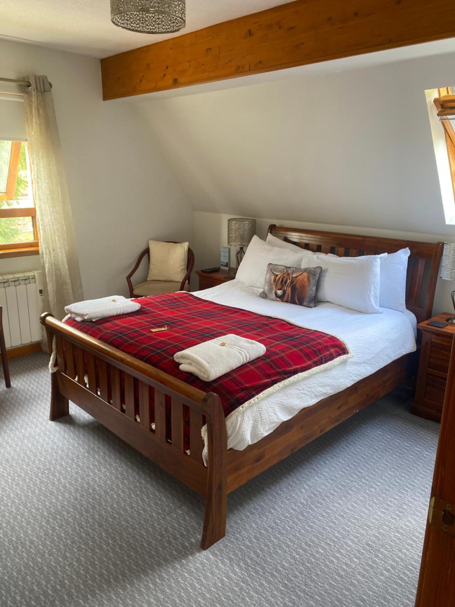 Deluxe Double Room Shower