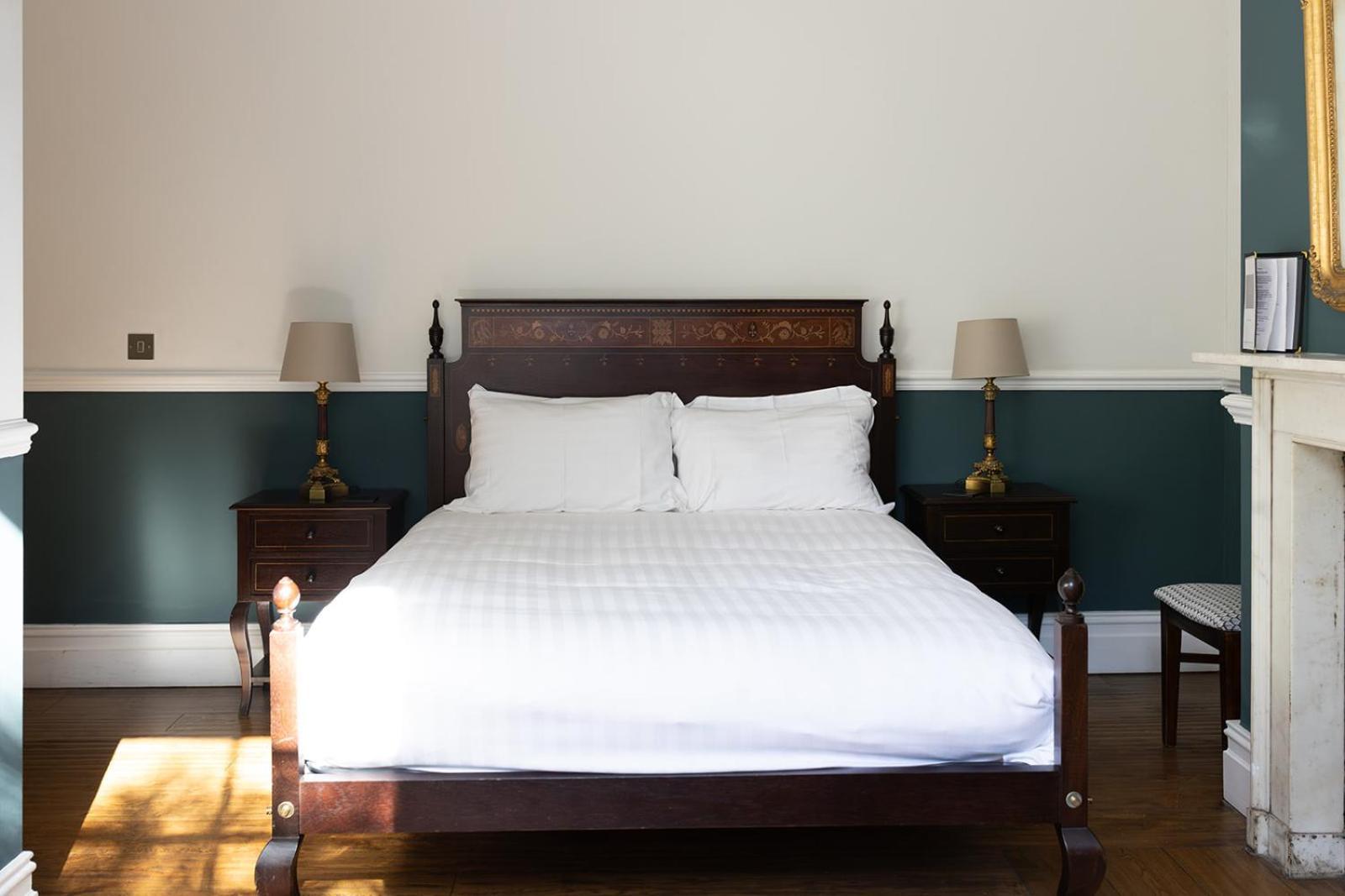 Classic King Room