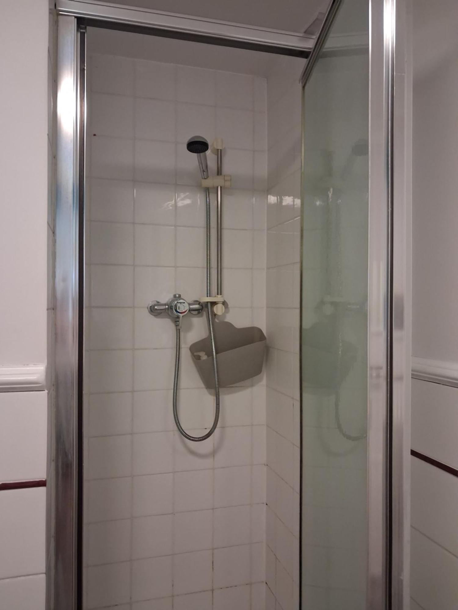 Double Room Private Bathroom,1758835135:JPEG