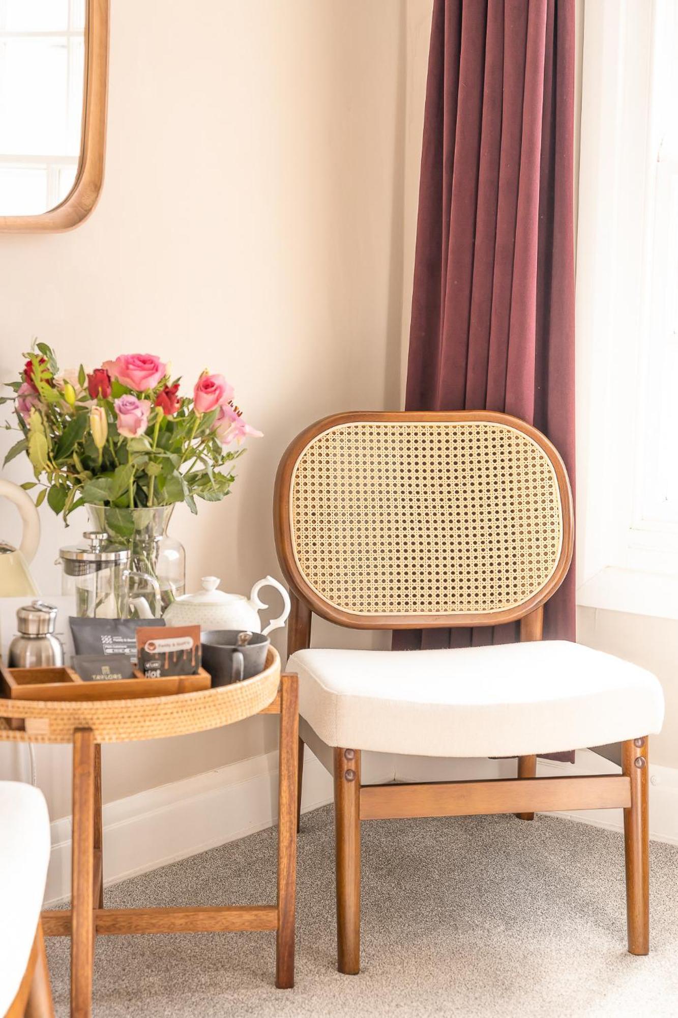 Deluxe Queen Suite