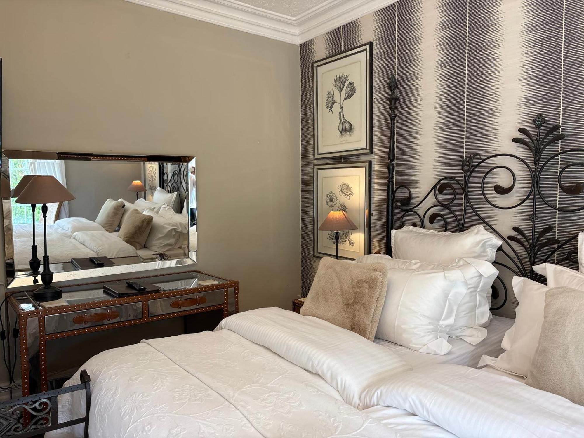 Superior Twin Room Garden View