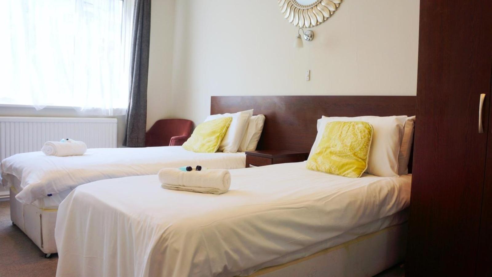 Standard Twin Room