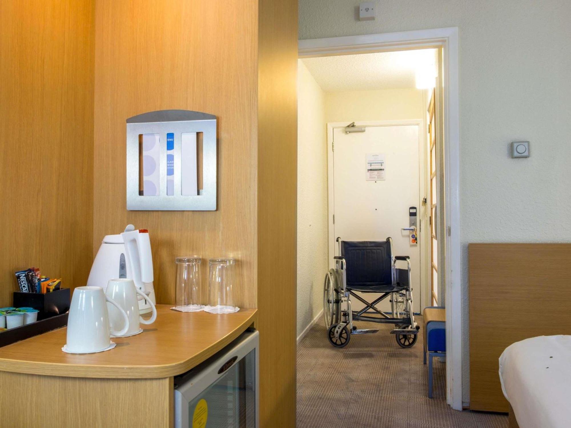 Standard Double Room Mobility Accessible