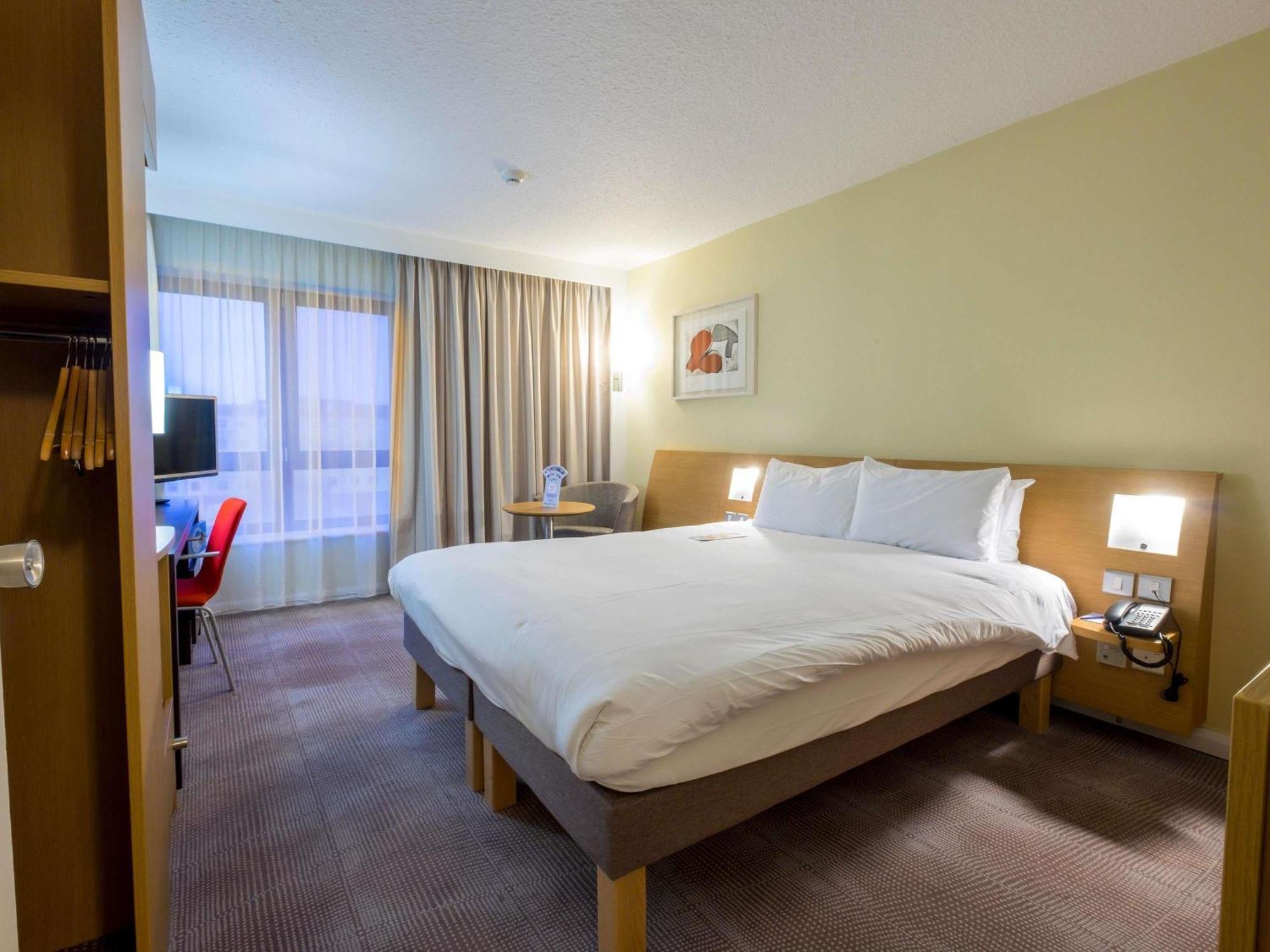 Superior Double Room Mobility Accessible