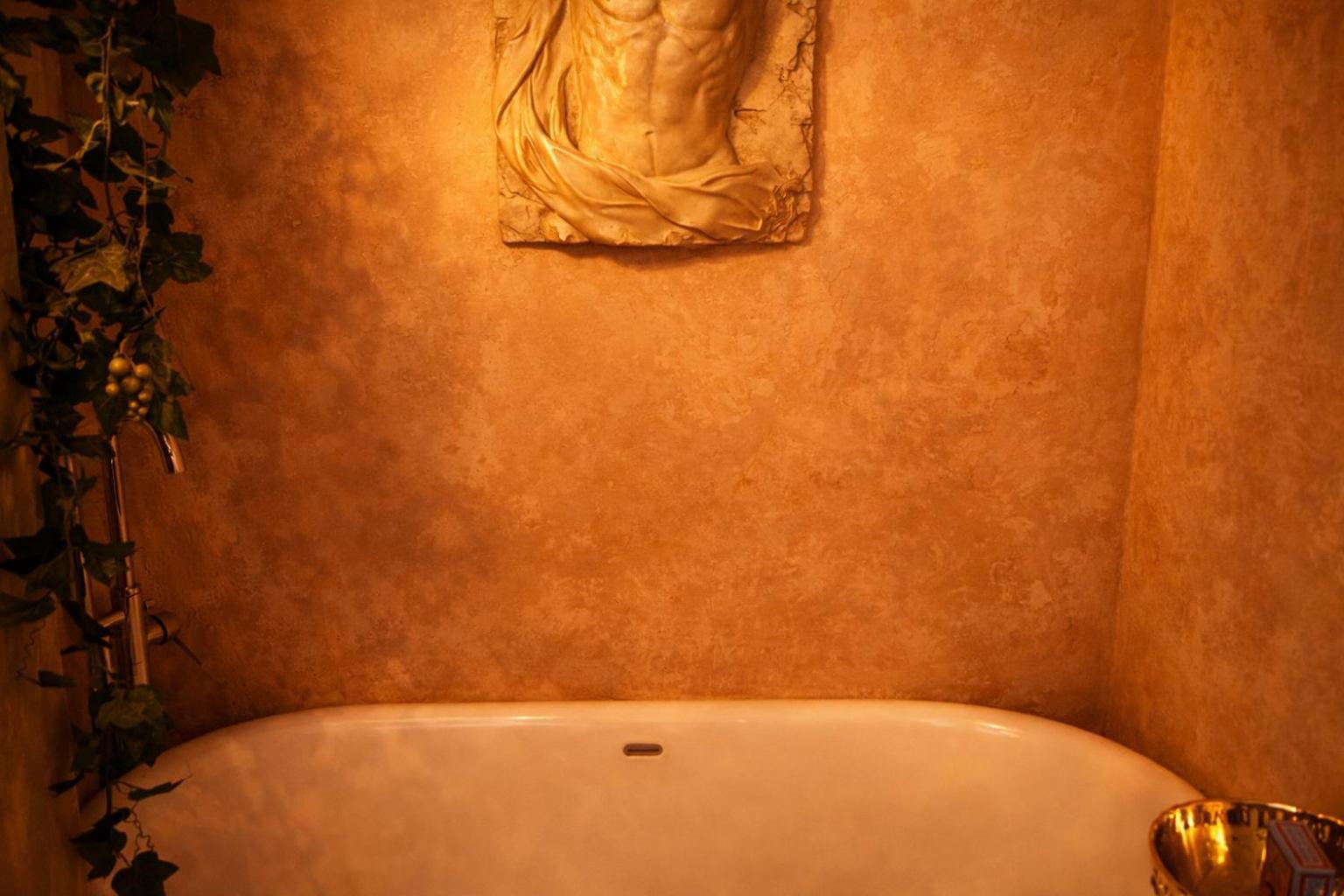 Venetian Suite