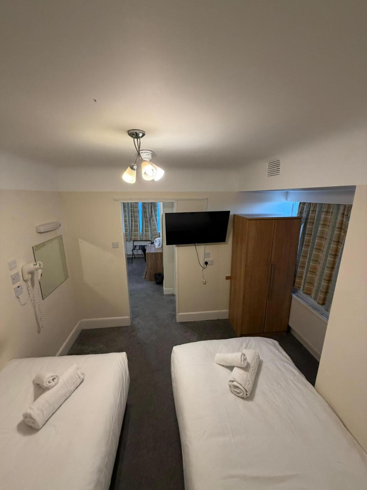 Basic Triple Room