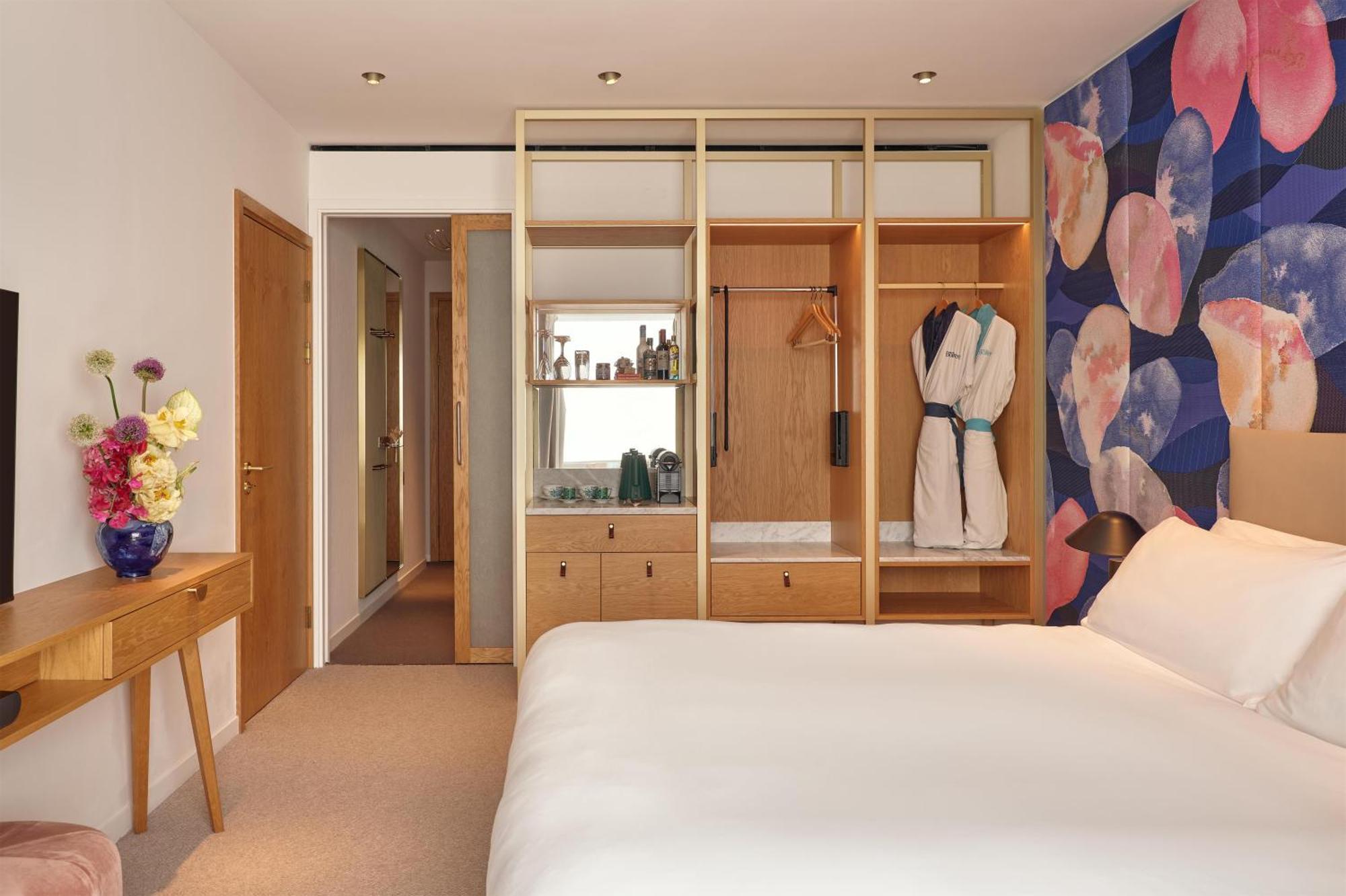 Premium King Room Disability Access