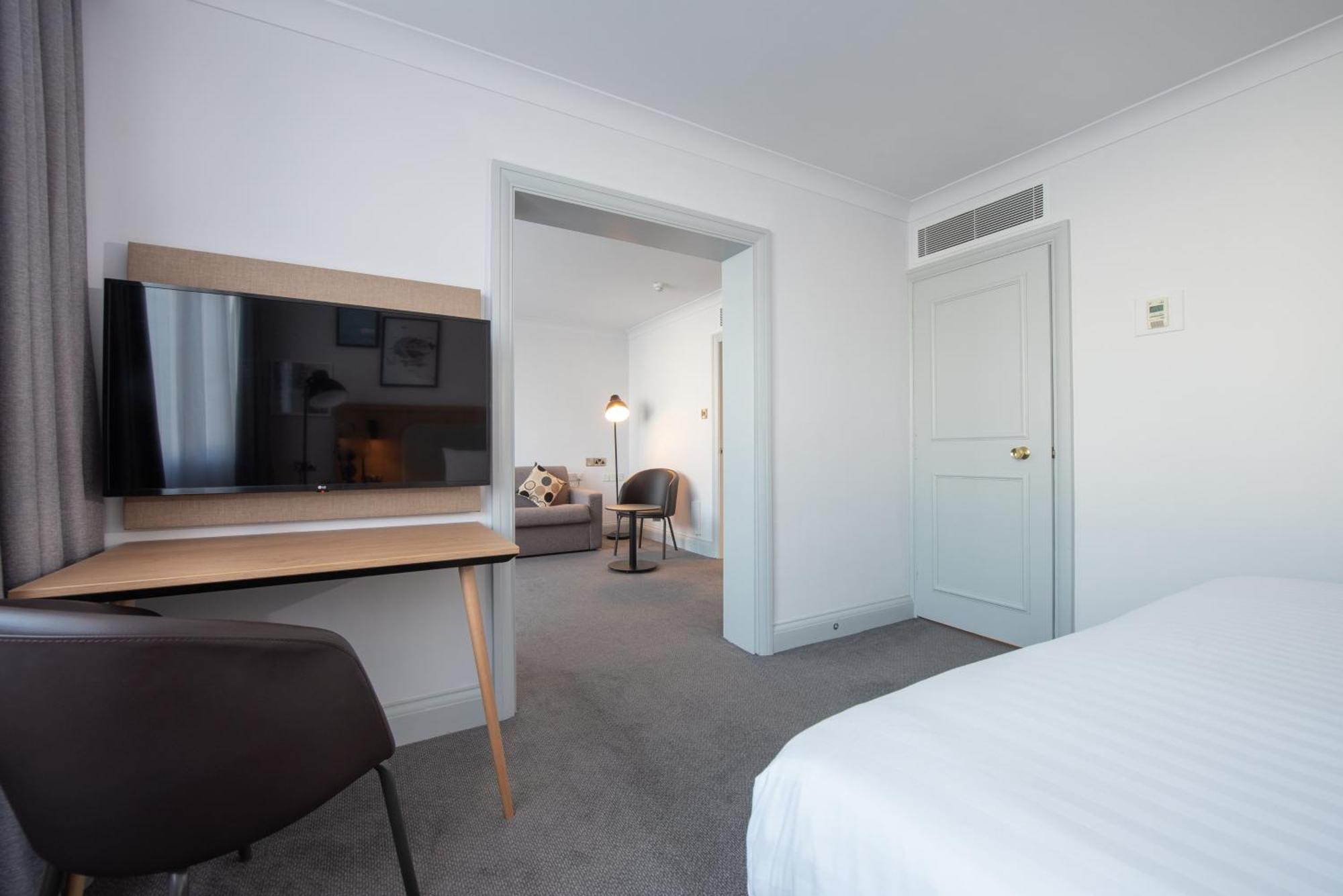 One-Bedroom Suite