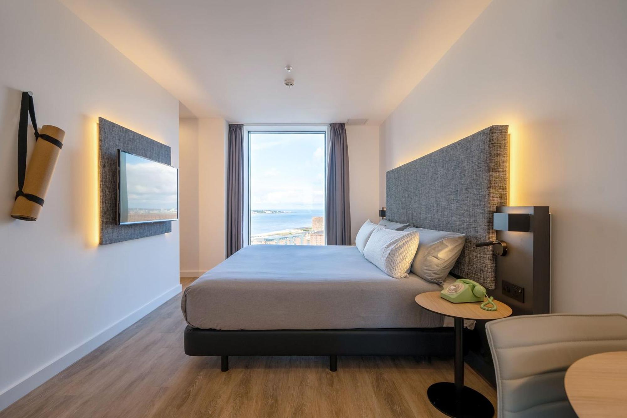 Condo The Liverpool