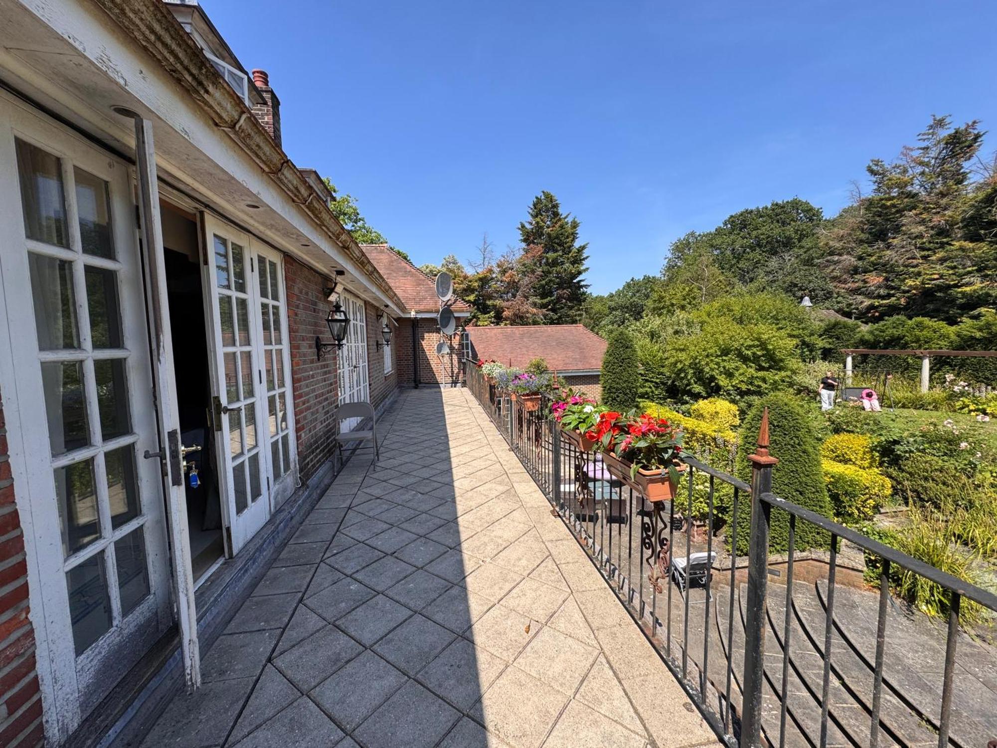 Double or Twin Room Garden View