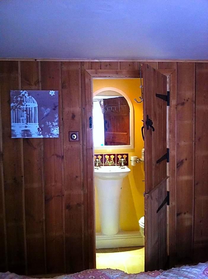 Double Room Non Pet Friendly