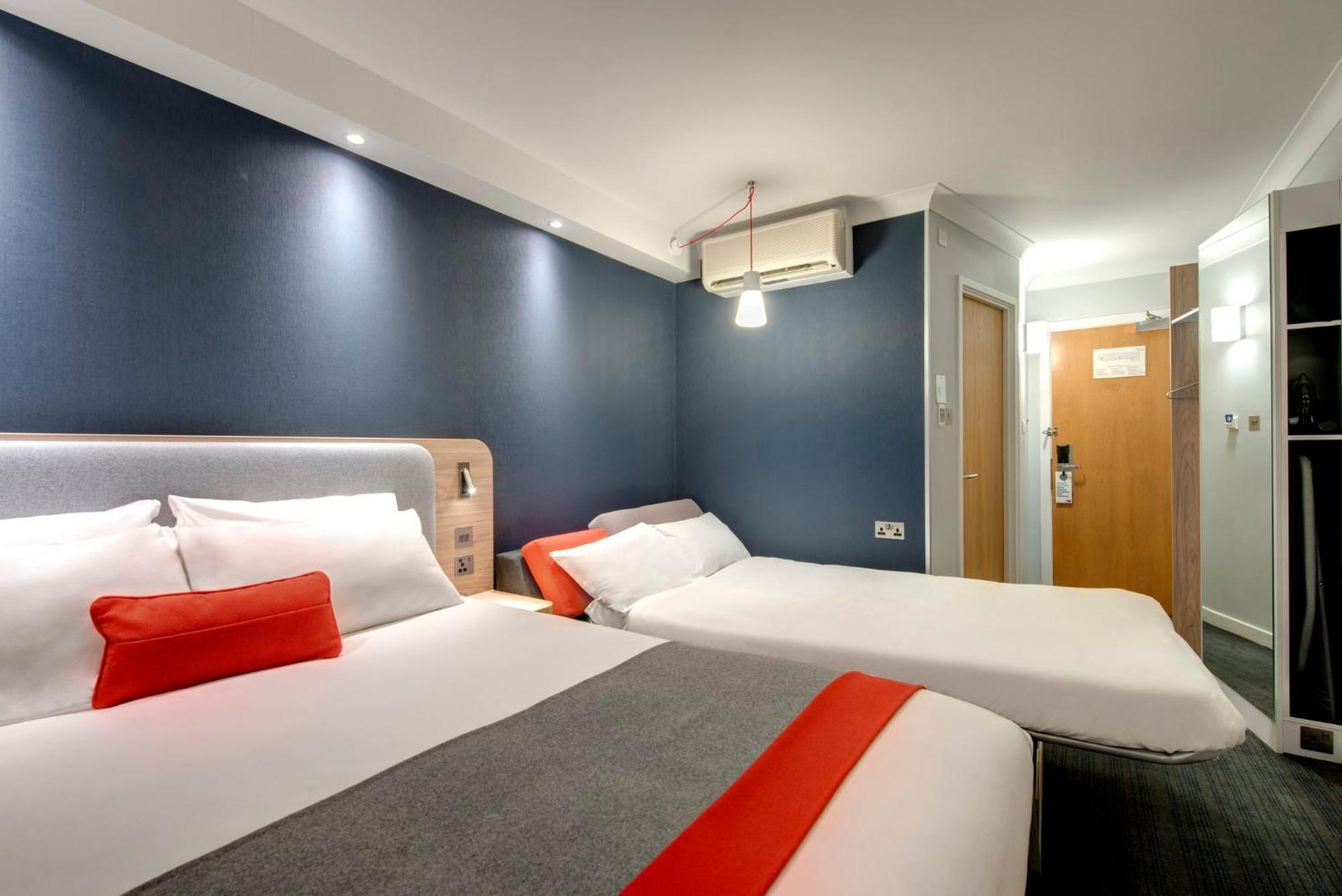 Standard Double Room Sofa Bed Hot