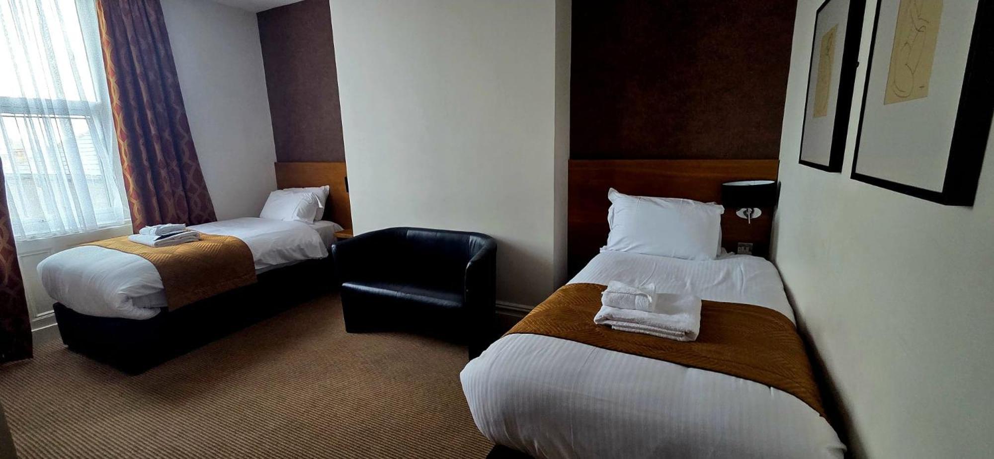 Standard Twin Room