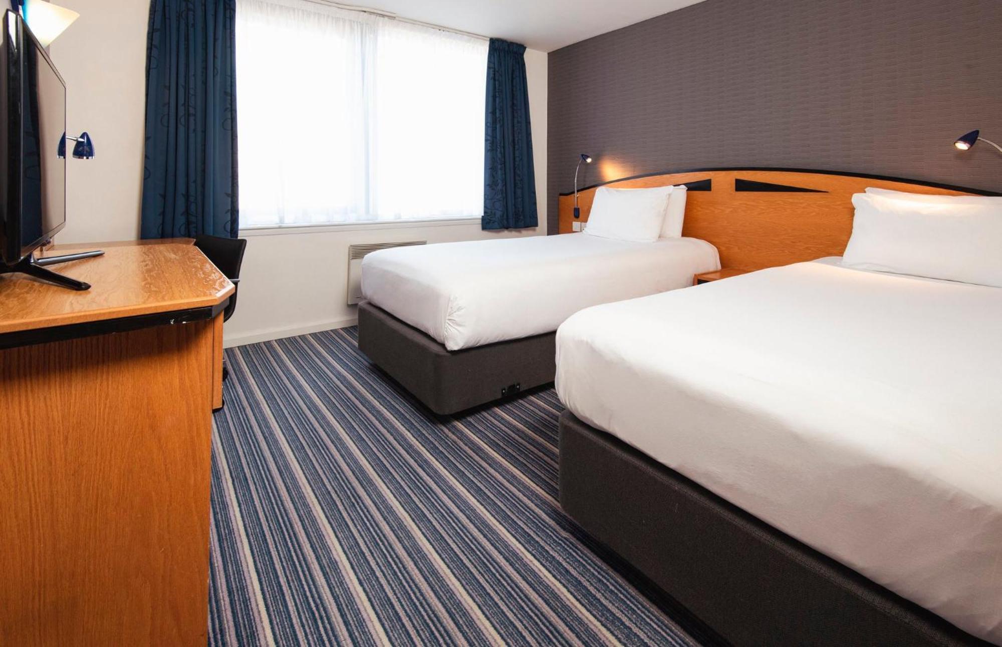 Standard Twin Room Hot