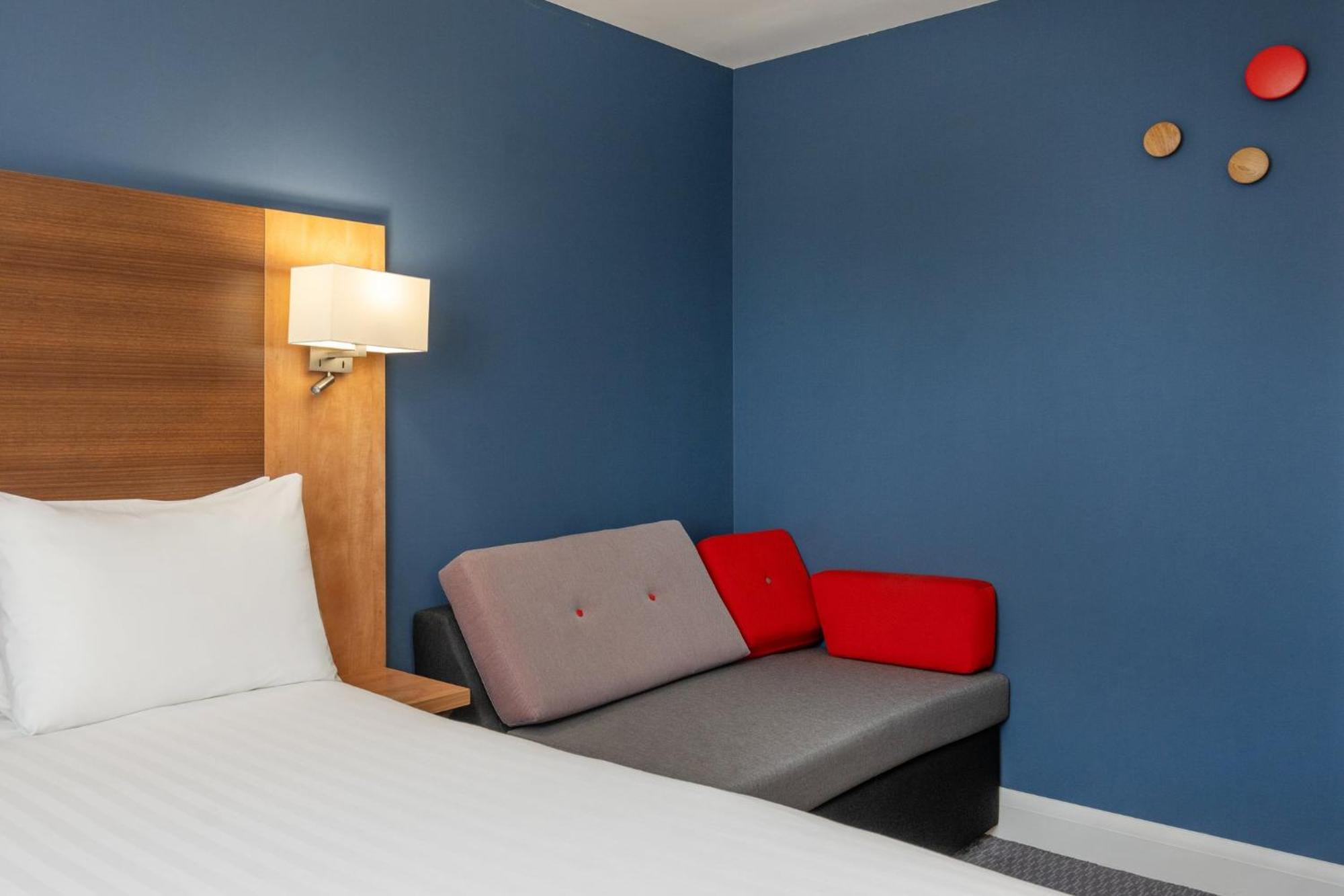 Standard Double Room Sofa Bed Hot