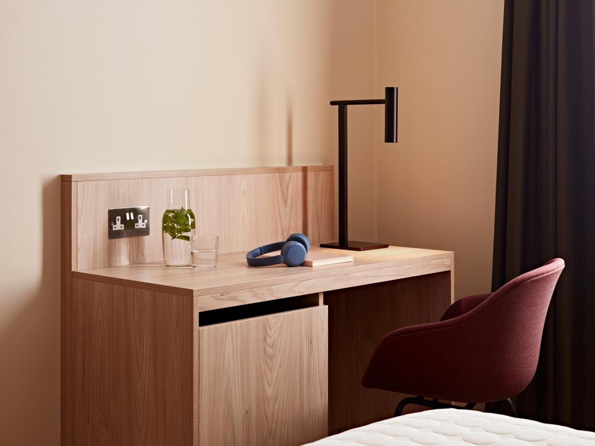 Medium Room