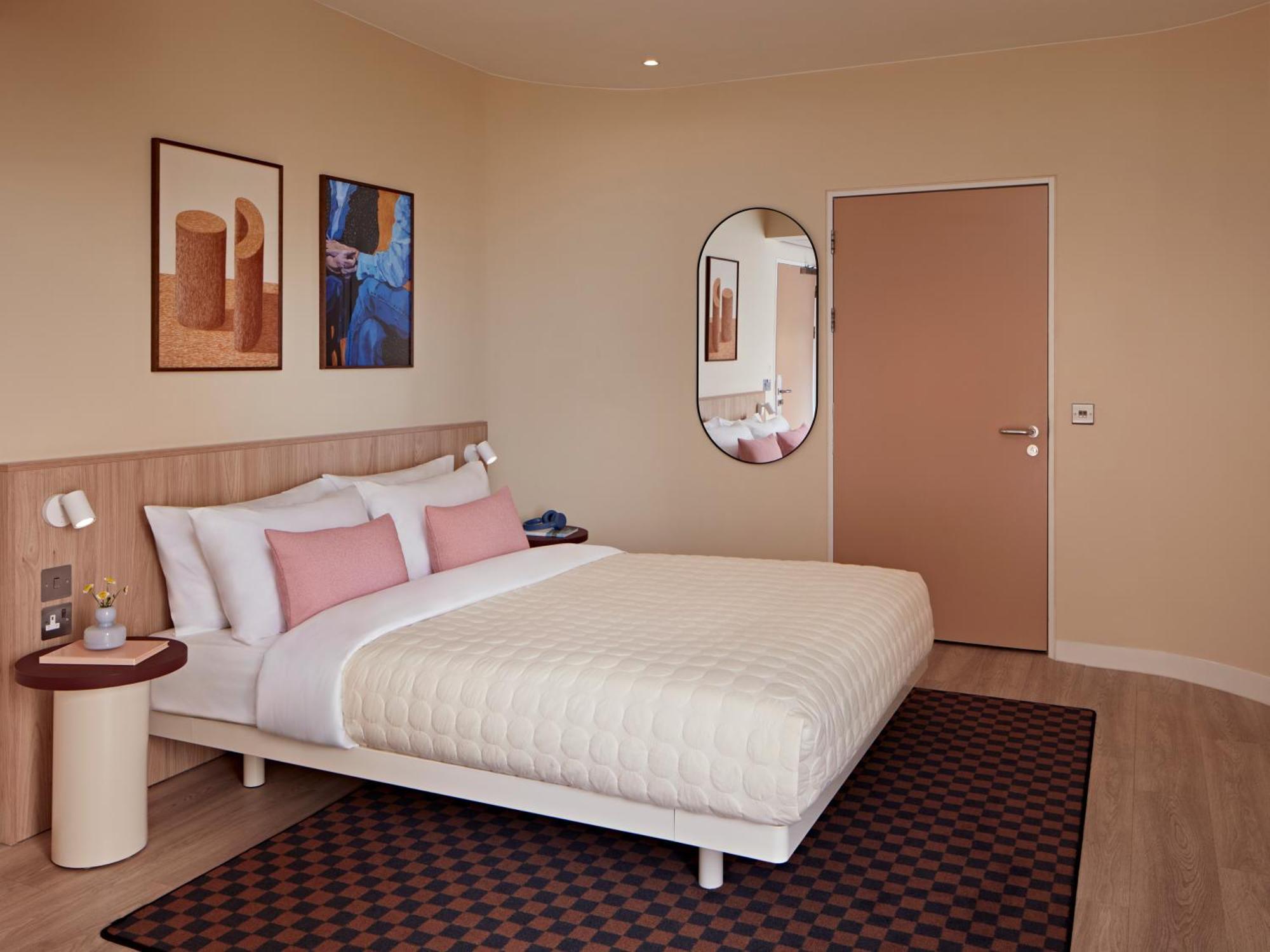 Medium Room Accessible