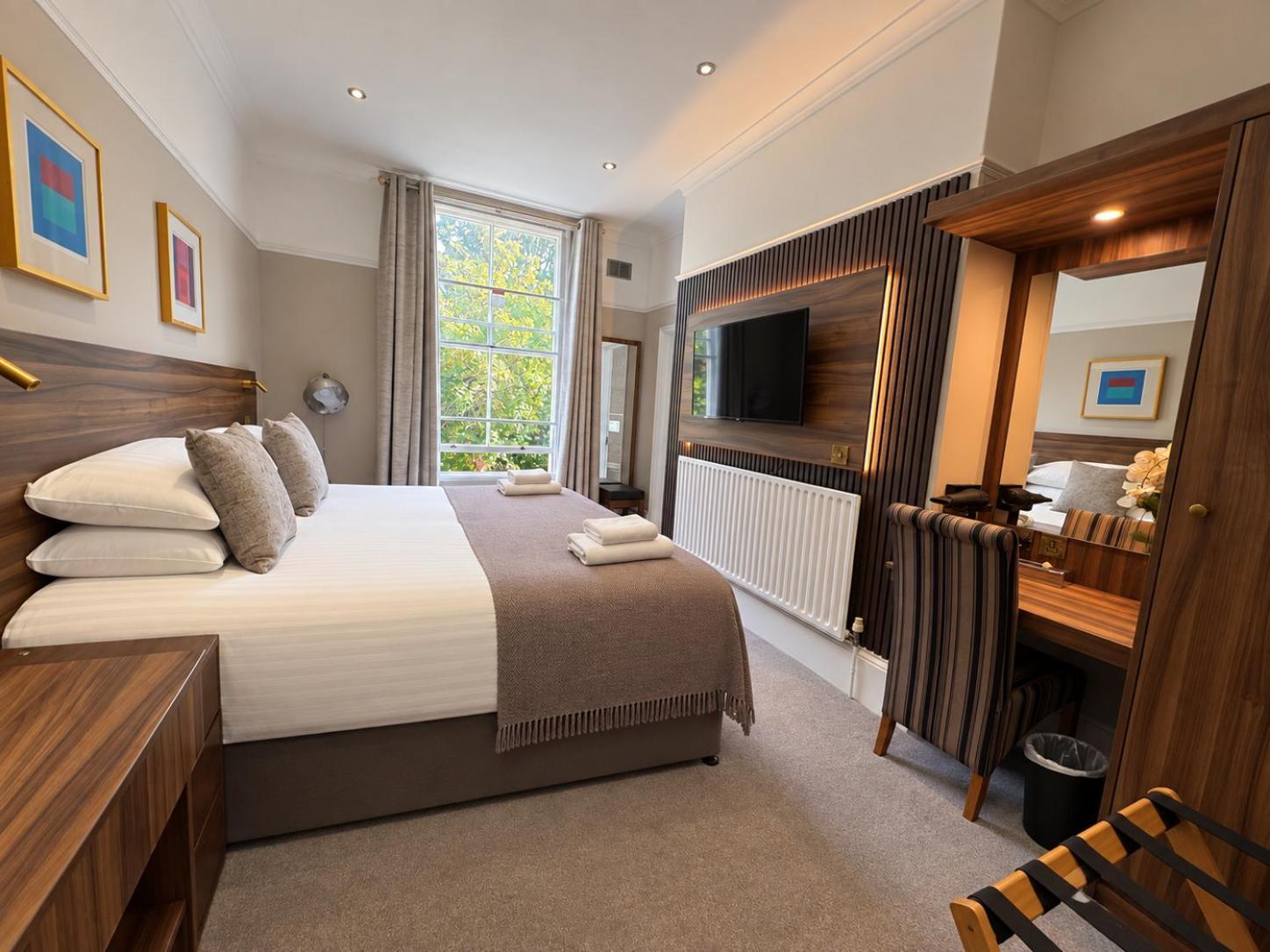 Superior King or Twin Room