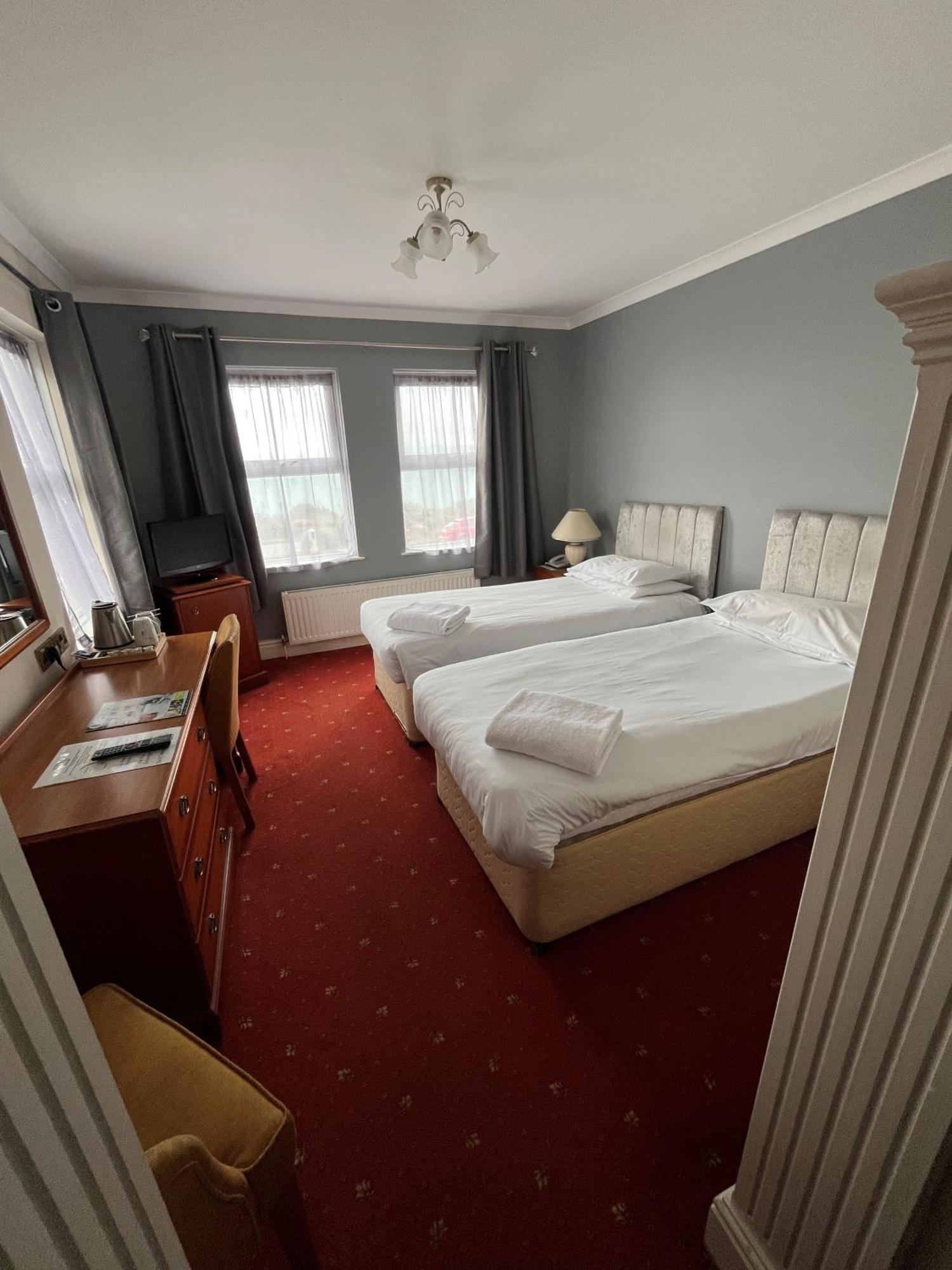 Twin Room with Sea View