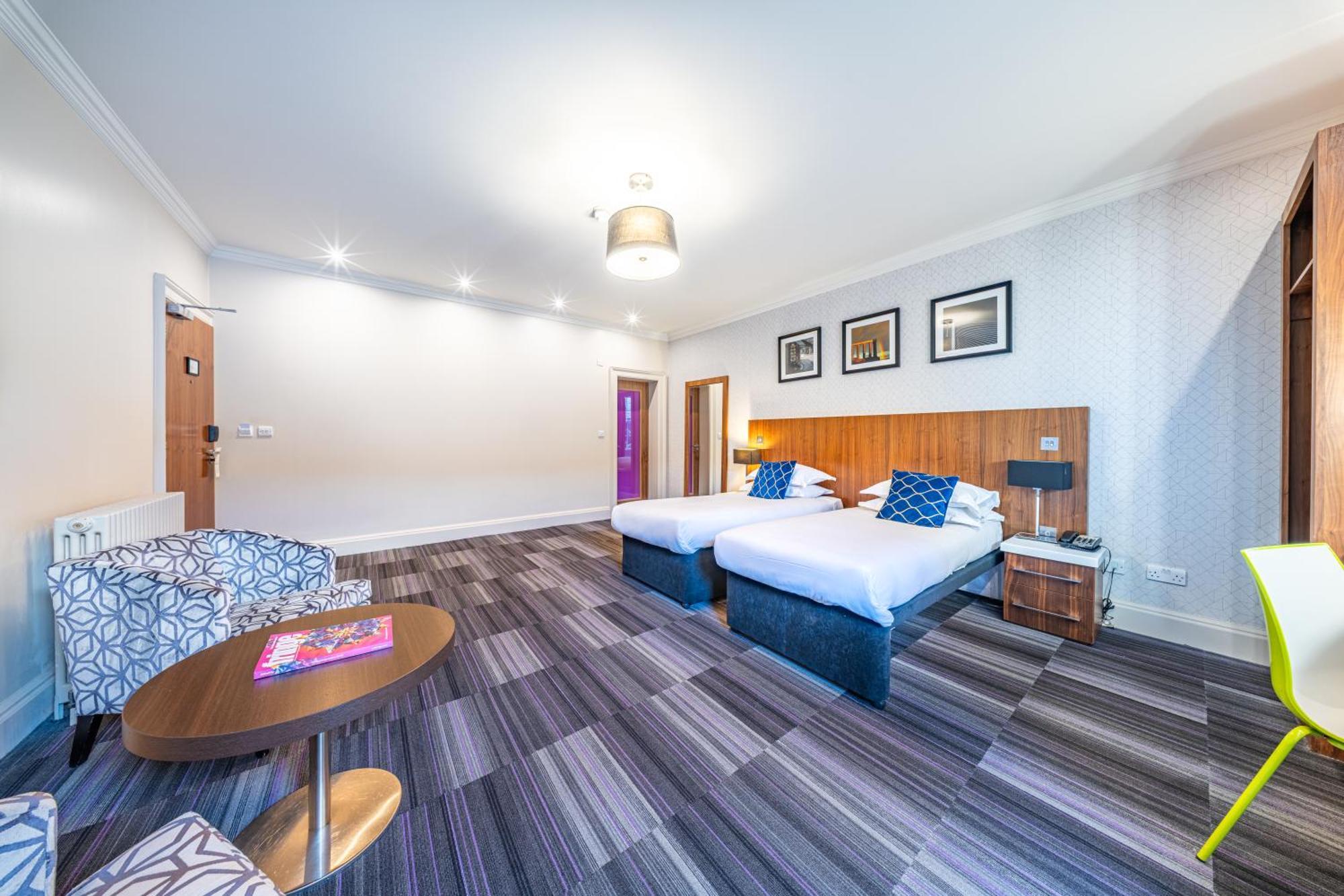 Standard Twin Room