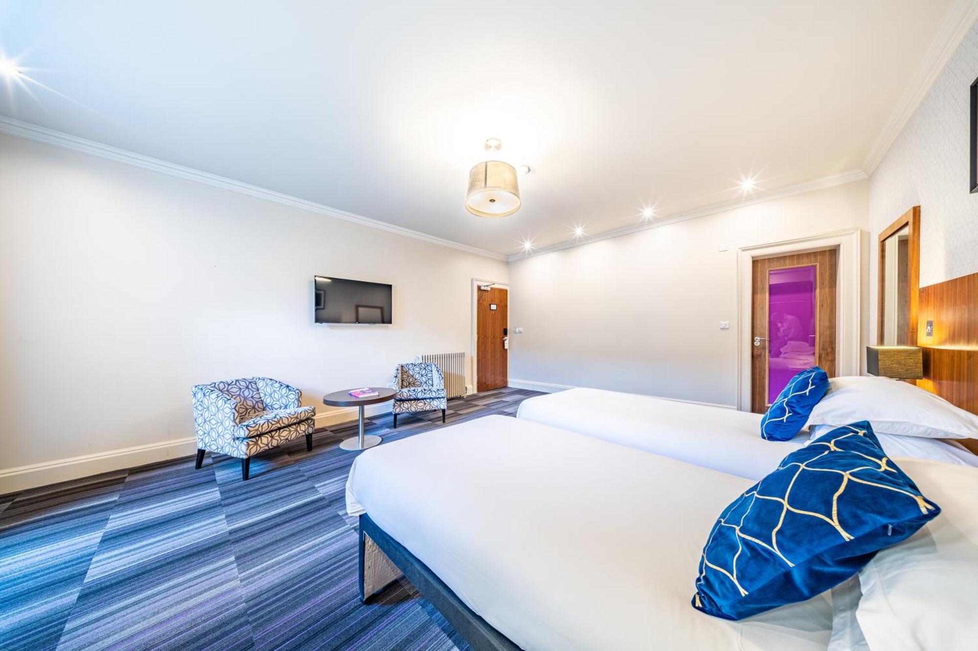 Standard Twin Room