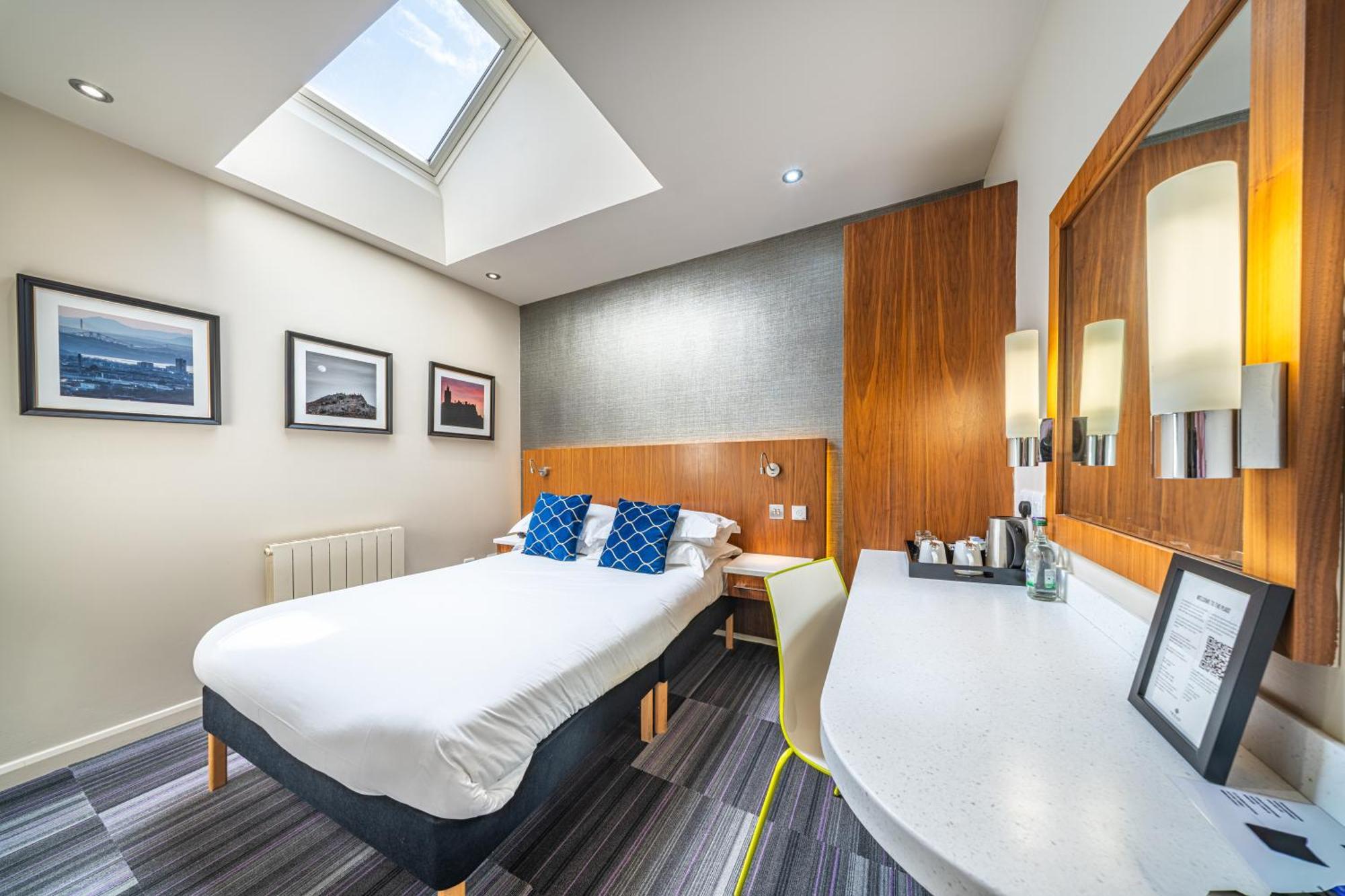 Cosy Double Room