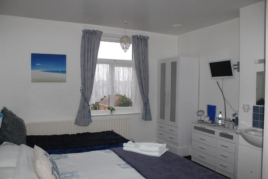 Double Room with Shower (Room 3 or Room 4 on 1st Floor or Room 6 on 2nd Floor)