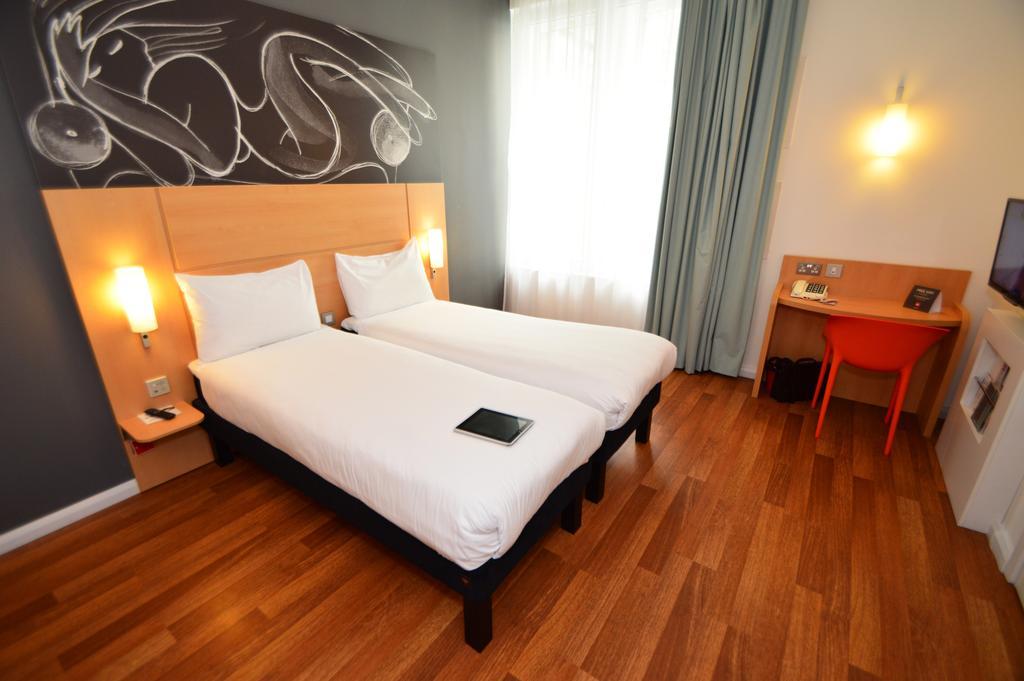 Standard Twin Room - Accessible Room,520109754:JPEG